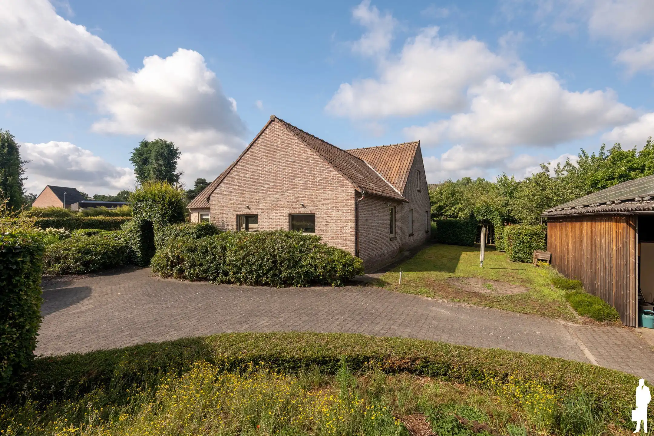 Ruime woning met 5 slpk. op ca. 16 are; uniek, groen gelegen foto 27