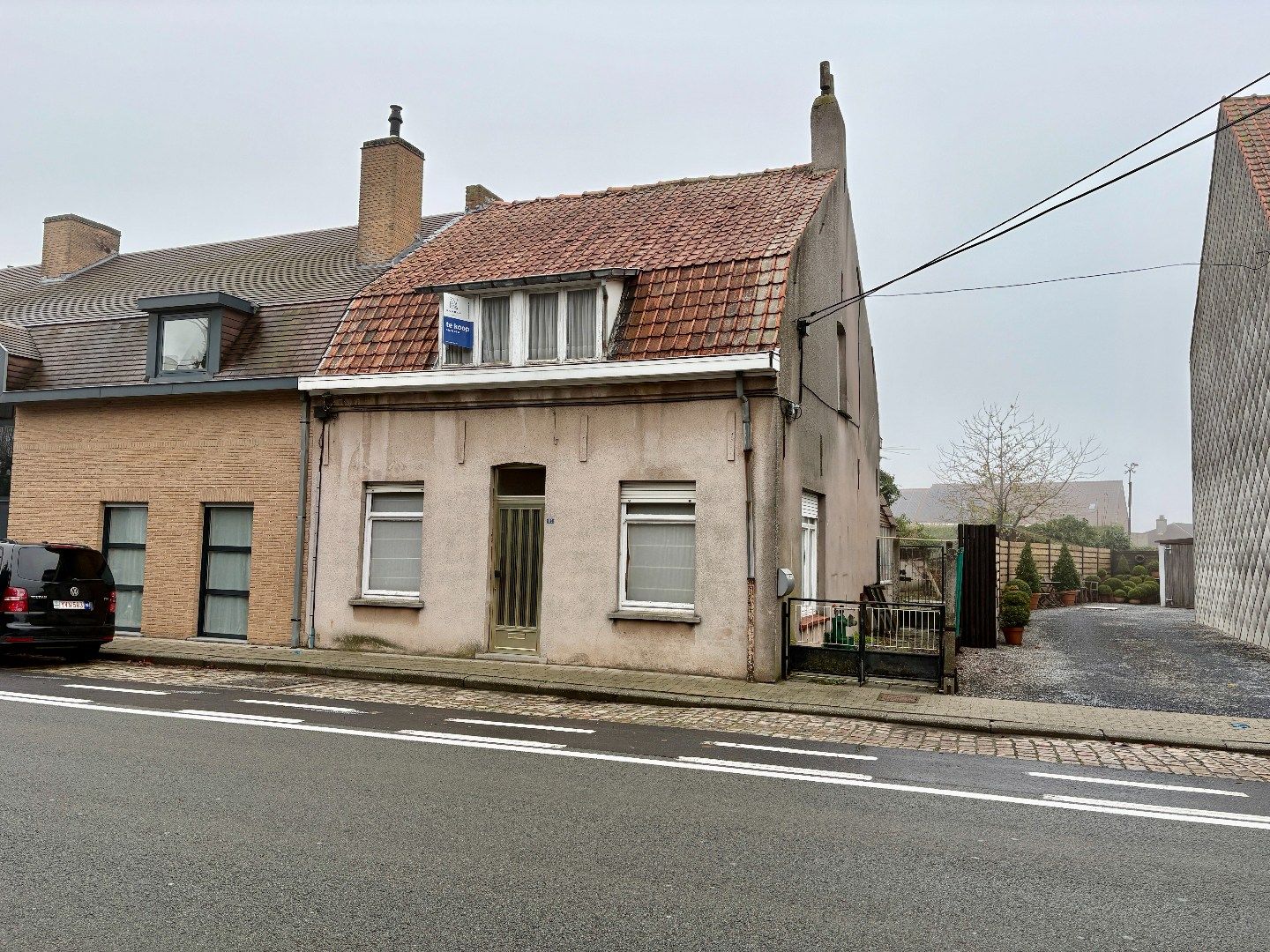 Hoofdfoto van de publicatie: Renovatieproject op 767 m², met garage en uitweg.