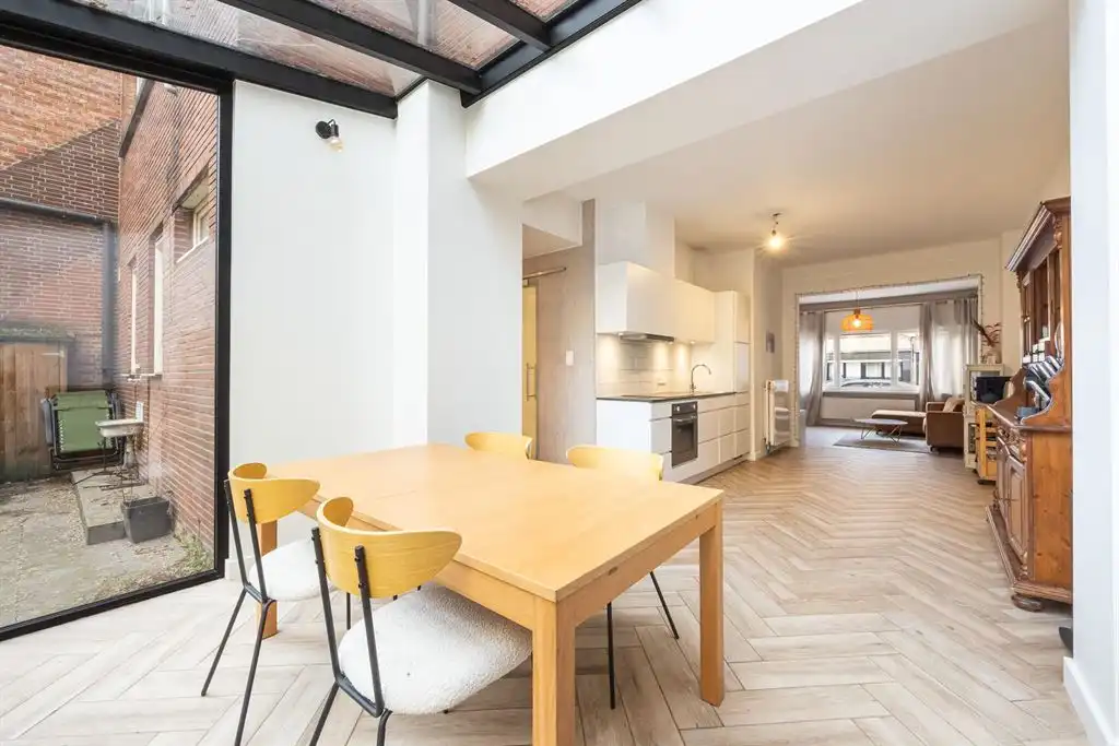 Gelijkvloers appartement met zonnige tuin foto 5