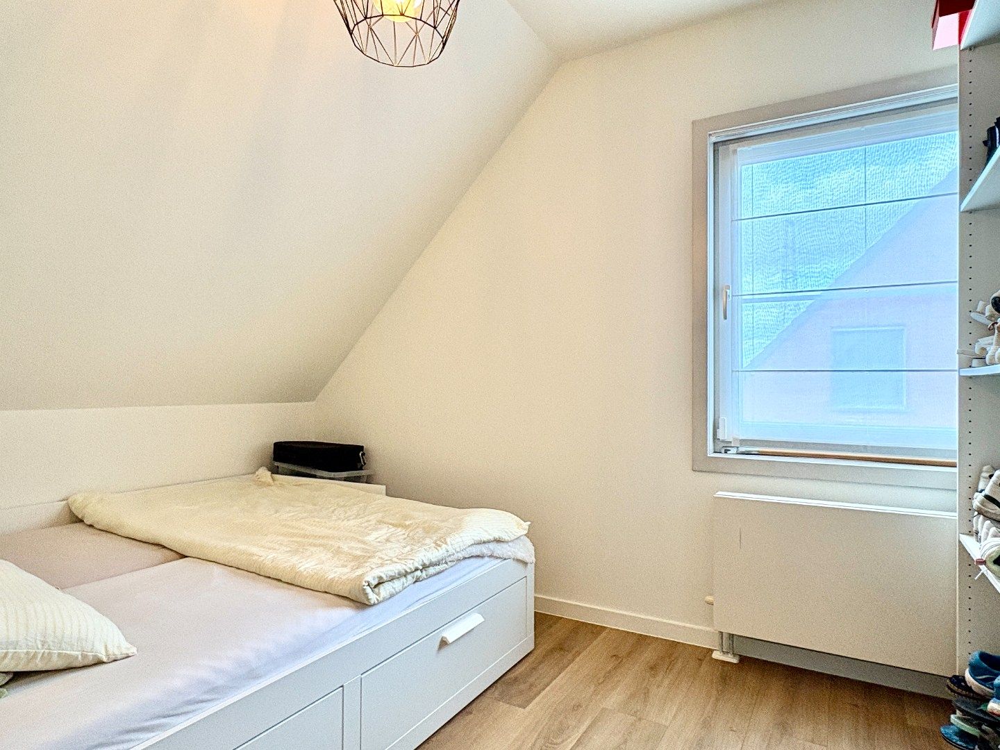 Rustig gelegen villa met 5 slks, groene verzichten en mogelijkheid tot gelijkvloers wonen. foto 15