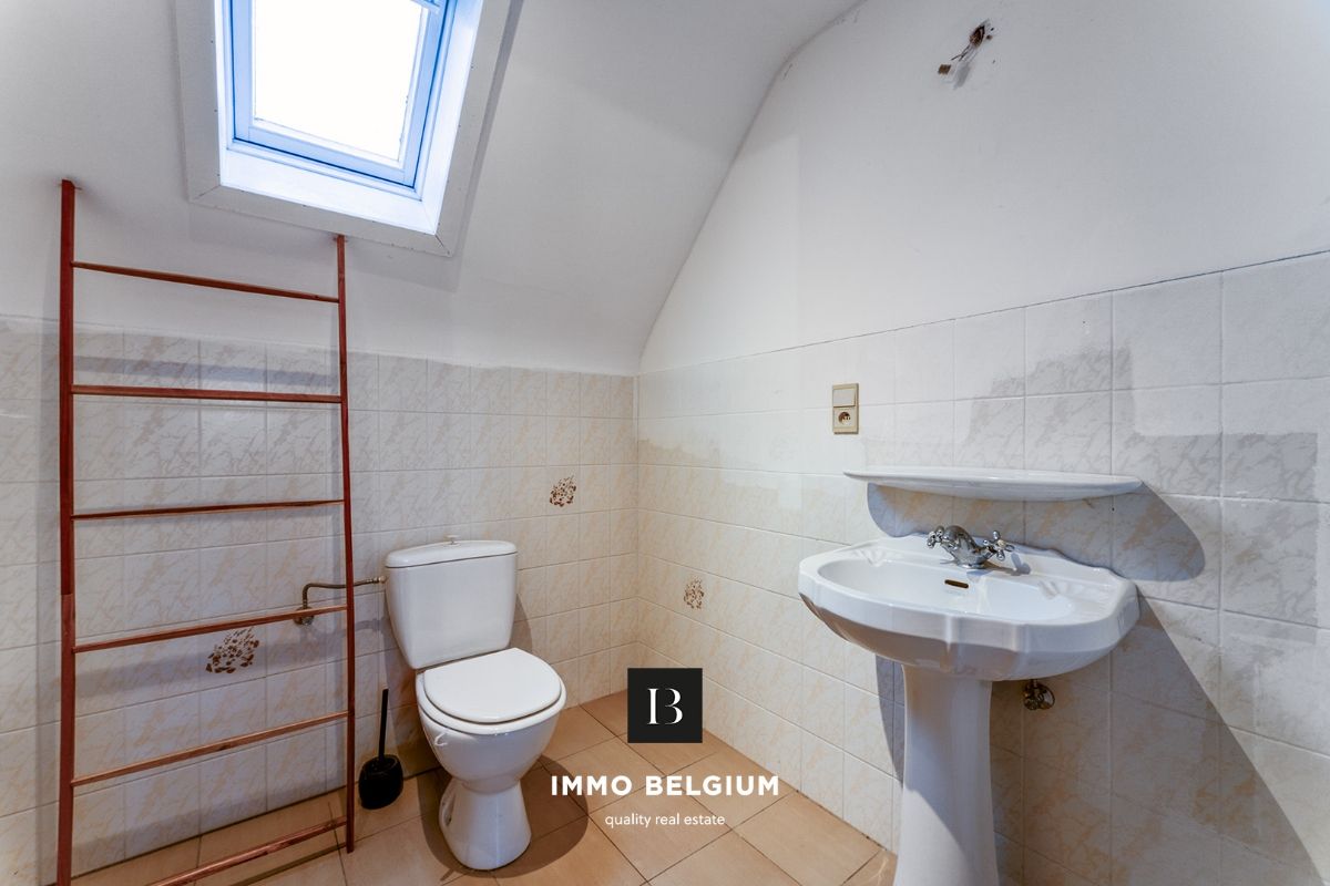 Halfopen, deels gerenoveerde woning op rustige locatie vlak bij zee foto 18