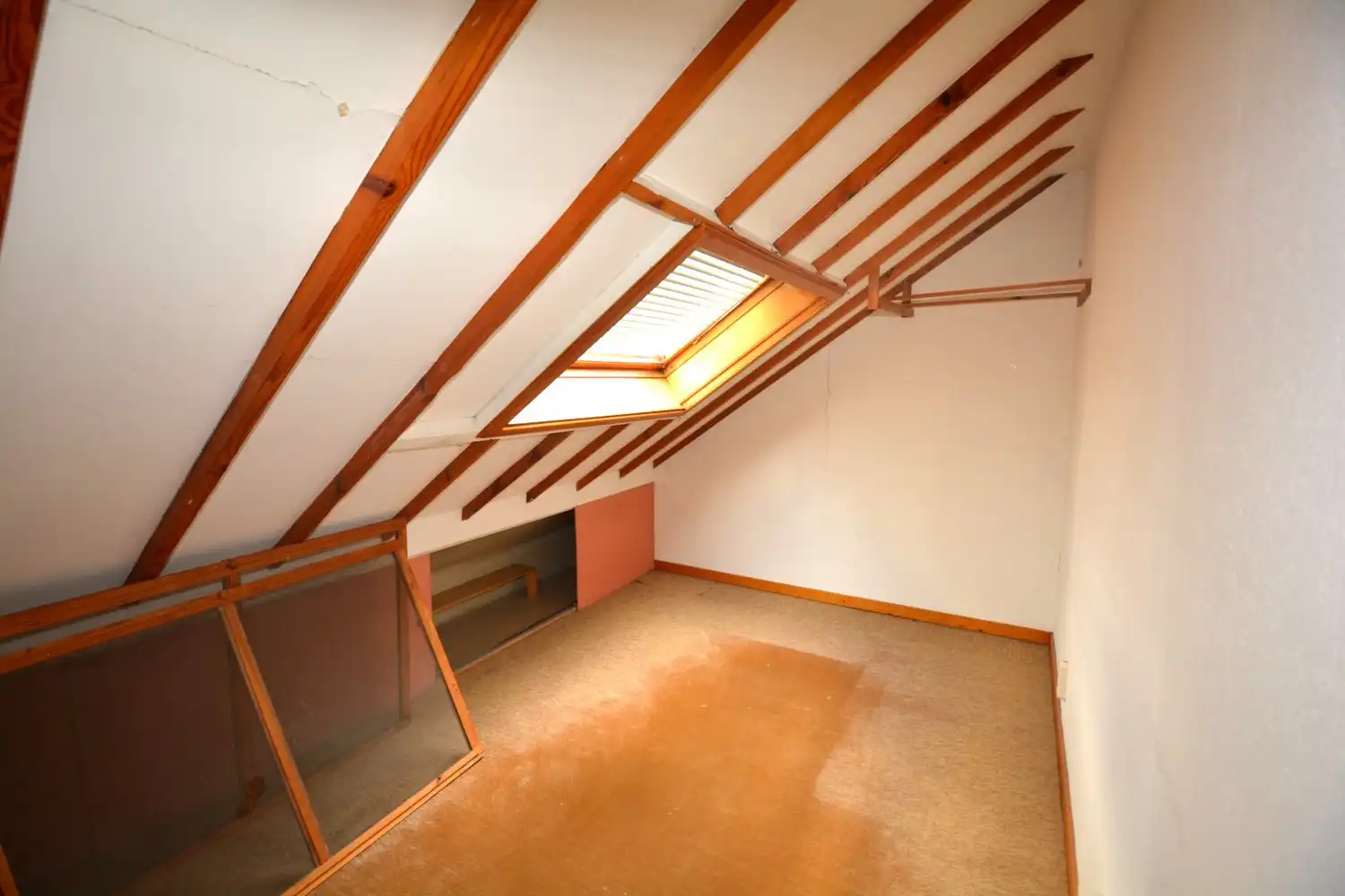 TE RENOVEREN WONING MET 5 SLK EN GARAGE! foto 14