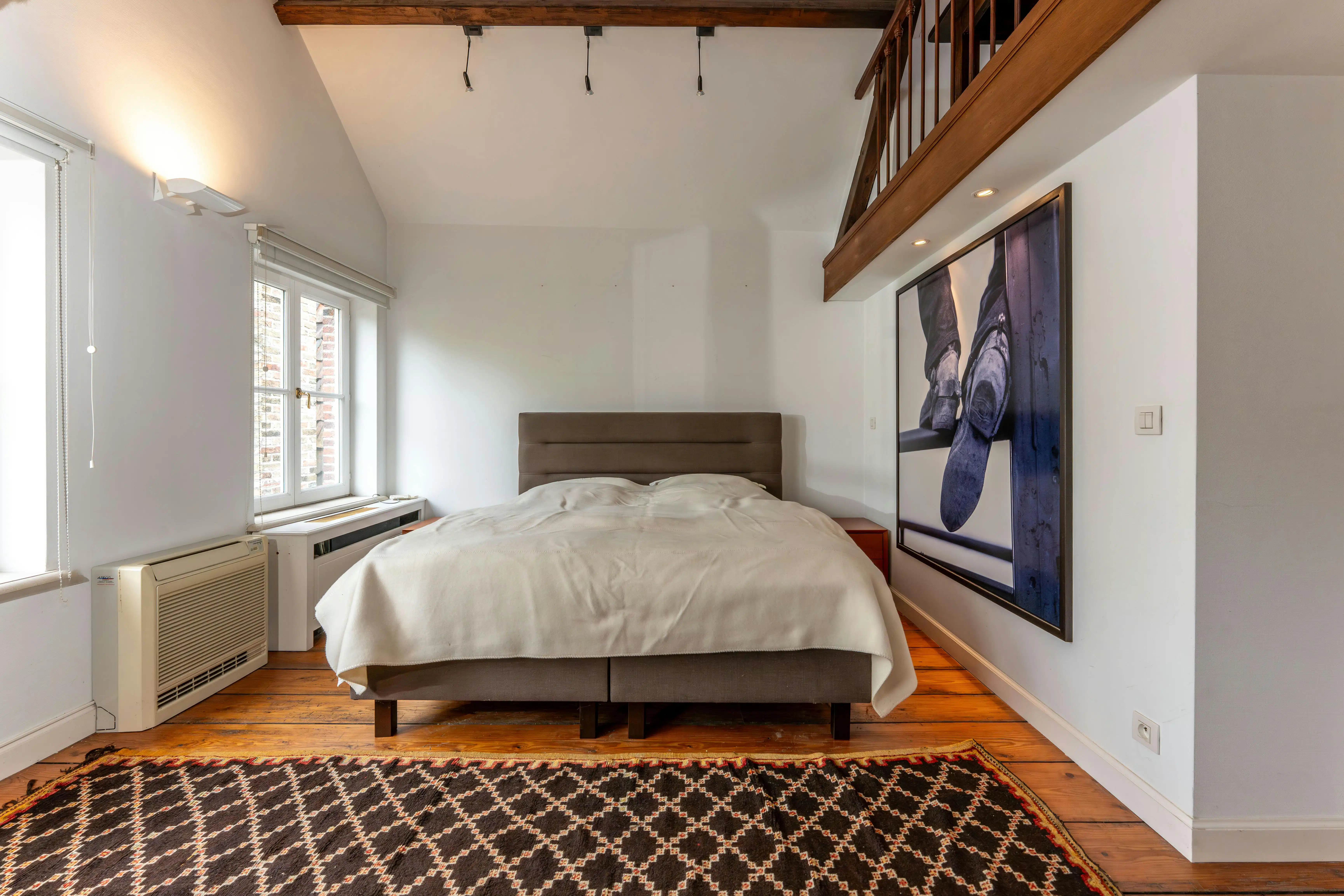 Exclusief herenhuis te koop in hartje brugge foto 19