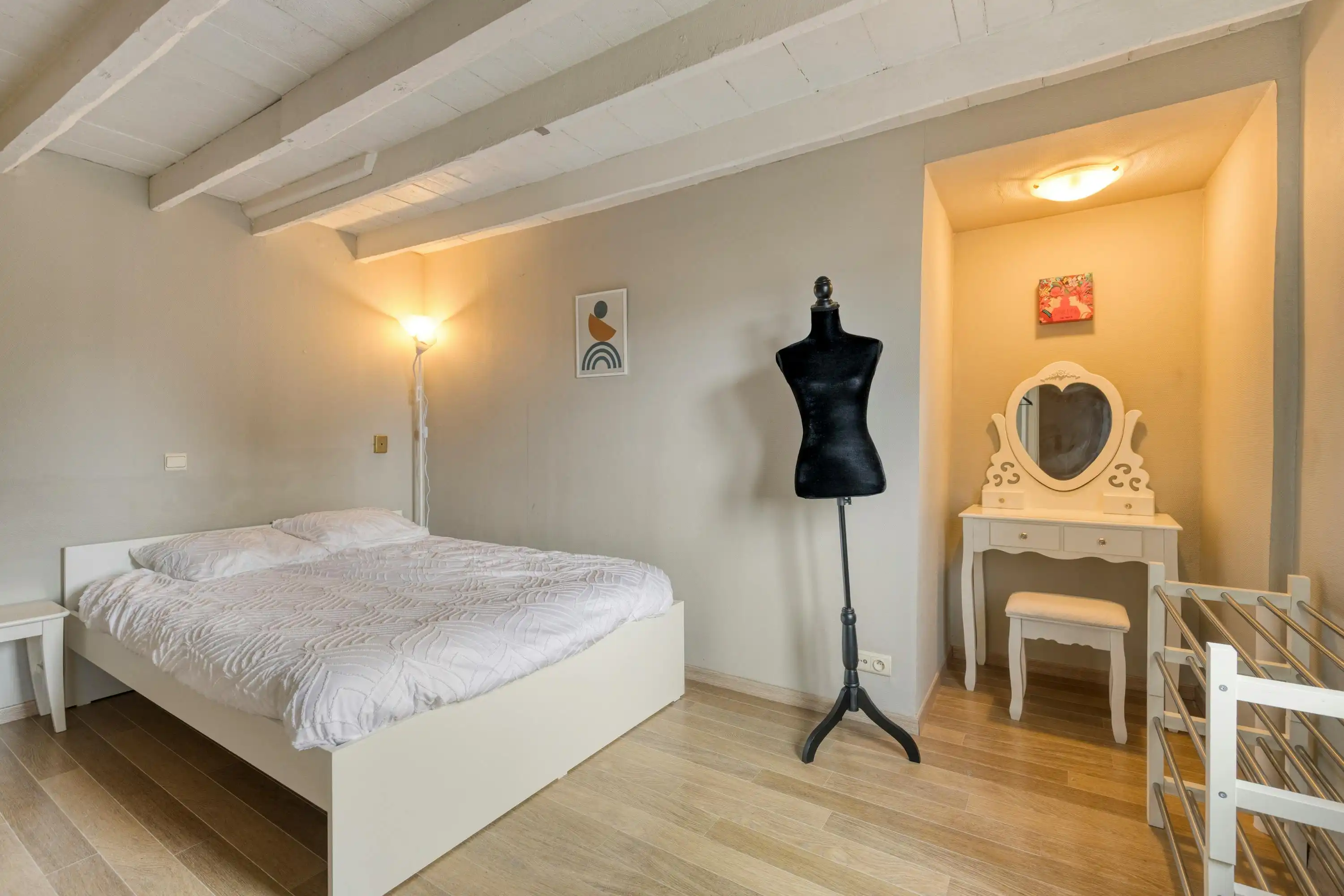 Instapklaar huis met 2 slaapkamers in Assebroek foto 7
