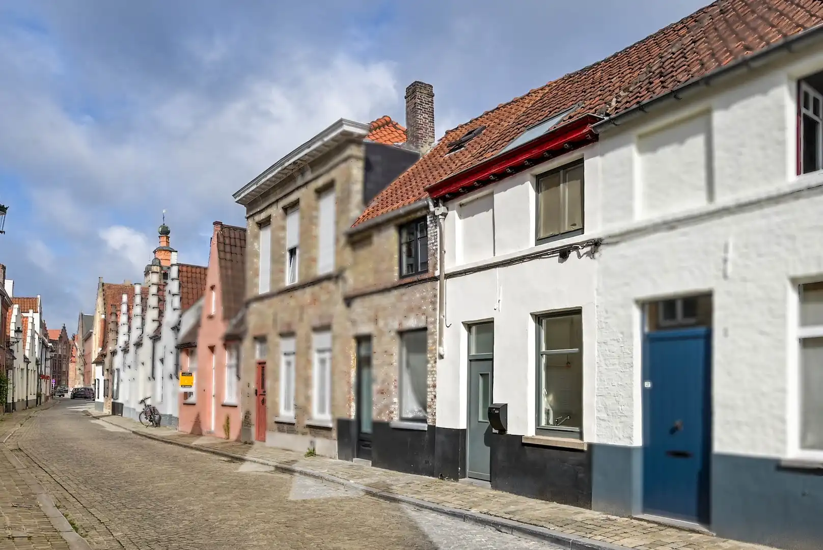 toffe gerenoveerde stadswoning met groene patio op Sint-Anna foto {{pictureIndex}}