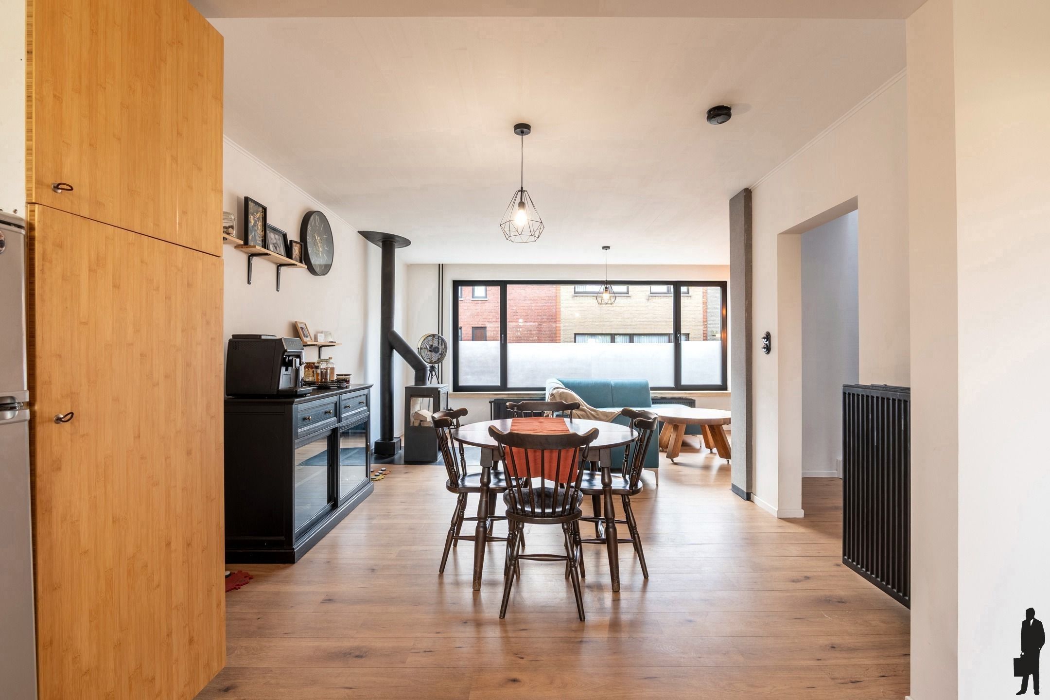 Bel-etage woning met 3slks, inpandige garage en hobbyruimte foto 5