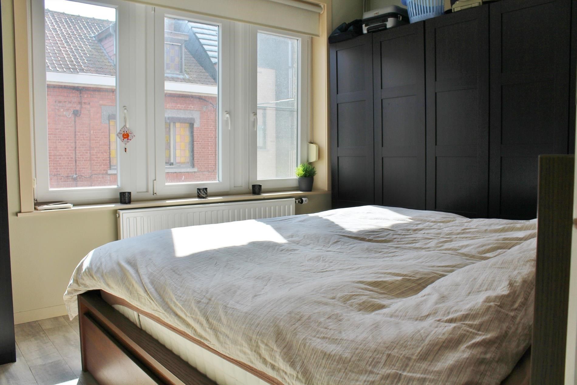 Vernieuwde centraal gelegen woning met 3 slpk + koer.  foto 7