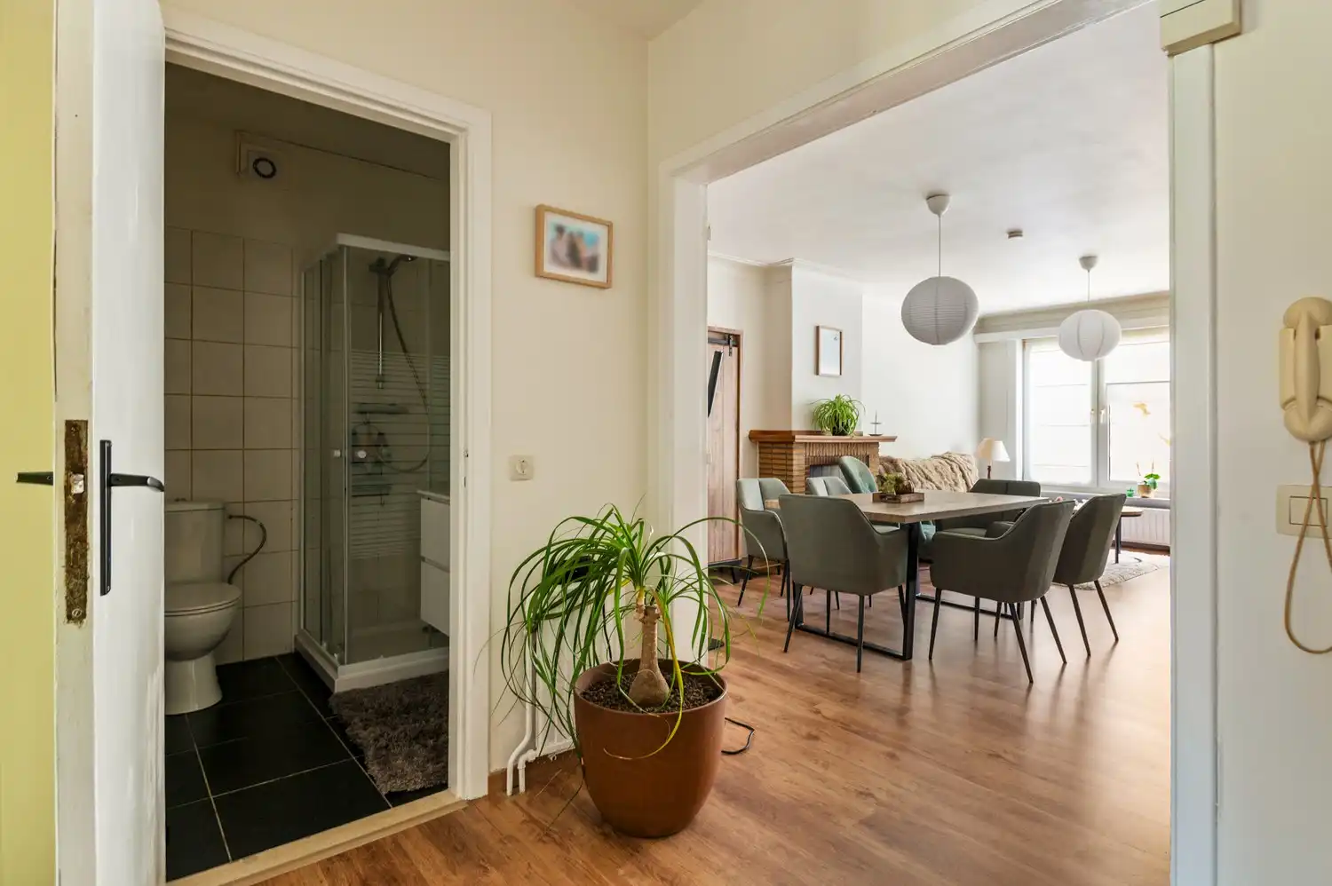 Gezellig 2 slaapkamer appartement met terras in Borsbeek! foto 3