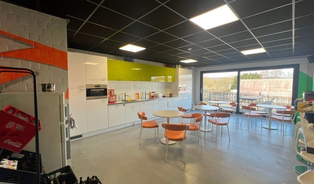 Bedrijfsgebouw met uitbreidingsmogelijkheden te koop in Ronse foto 16