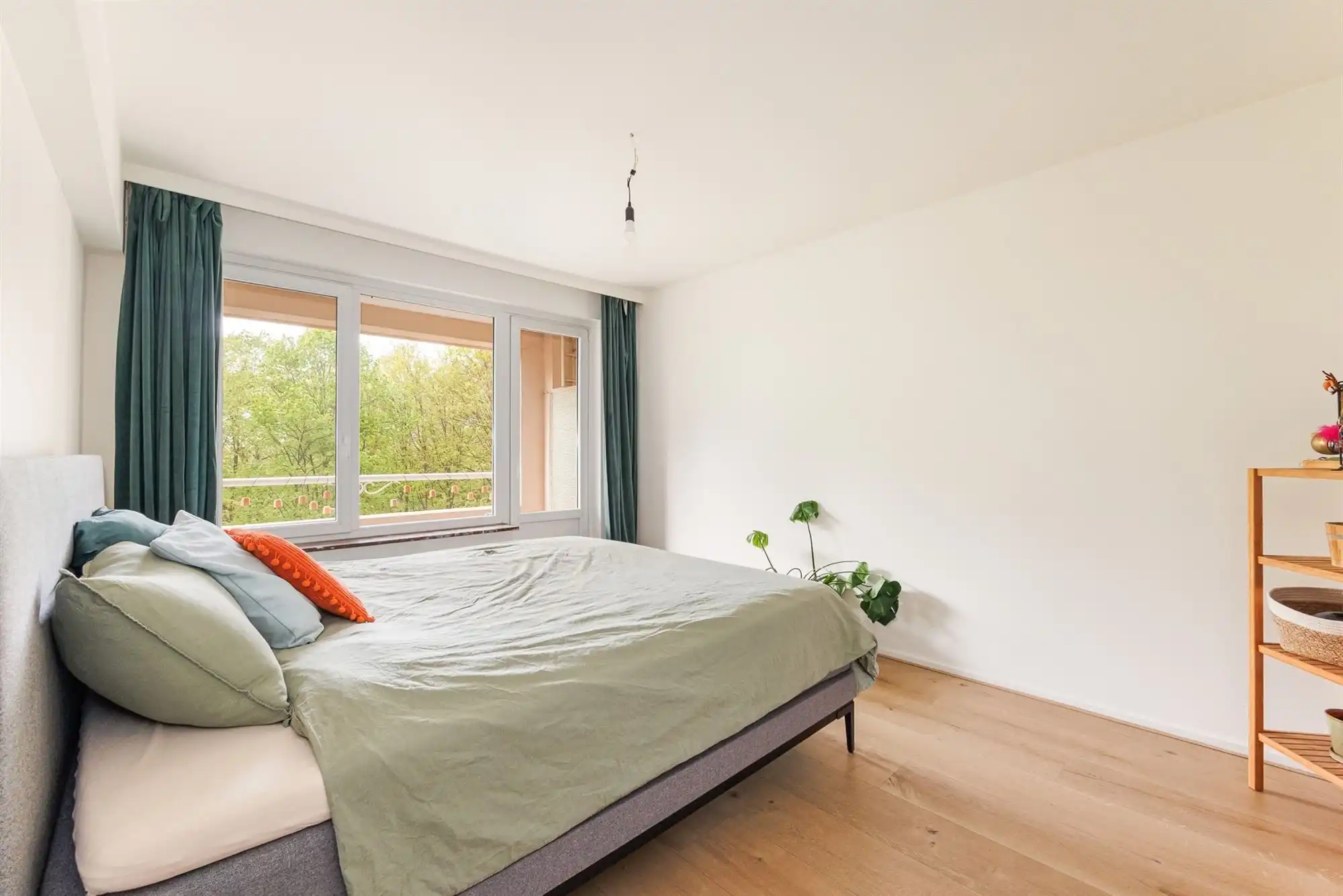 Gerenoveerd 2 Slaapkamer appartement met terras in Berchem foto 12