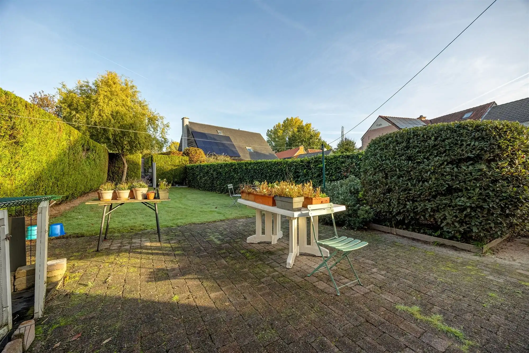 instapklaar huis met drie slaapkamers en ruime tuin foto 24