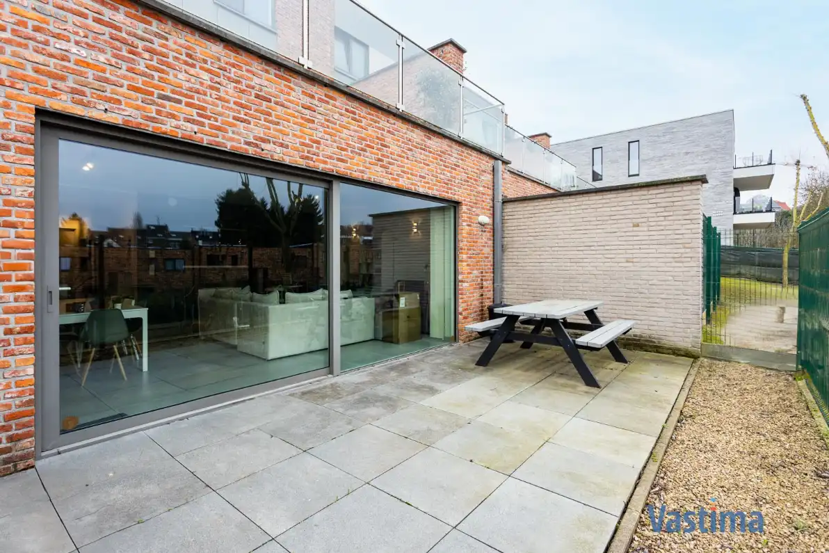 Instapklaar appartement met royaal terras en staanplaats foto 19