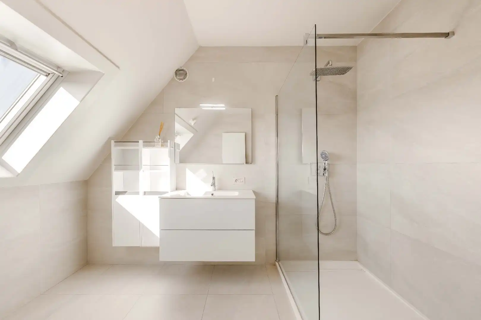 INSTAPKLAAR PENTHOUSE (114 m²) MET 2 SLKS IN HARTJE AALTER foto 12