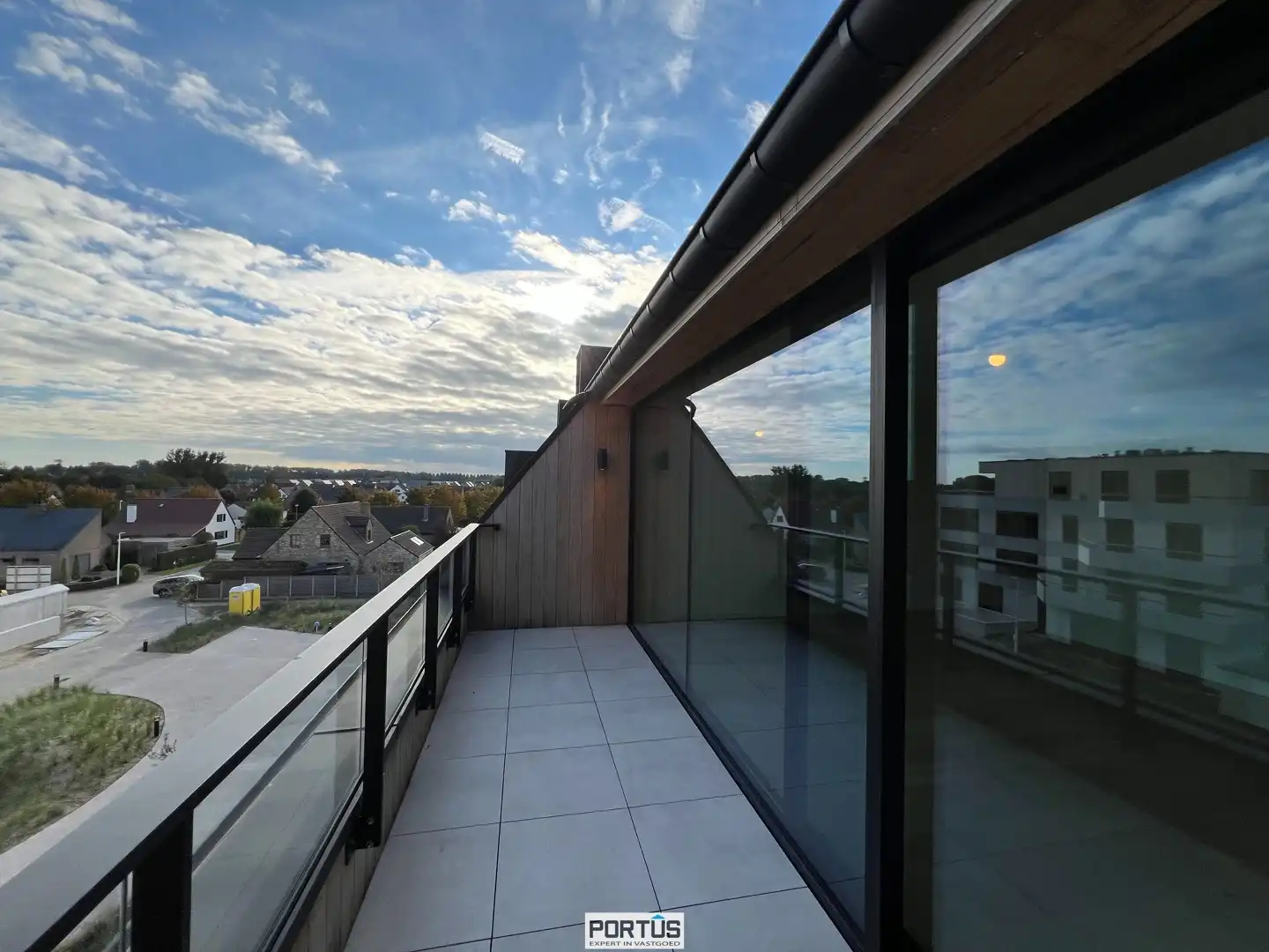 Instapklaar nieuwbouwappartement te koop met 2 slaapkamers in Residentie Portanic te Nieuwpoort foto 2