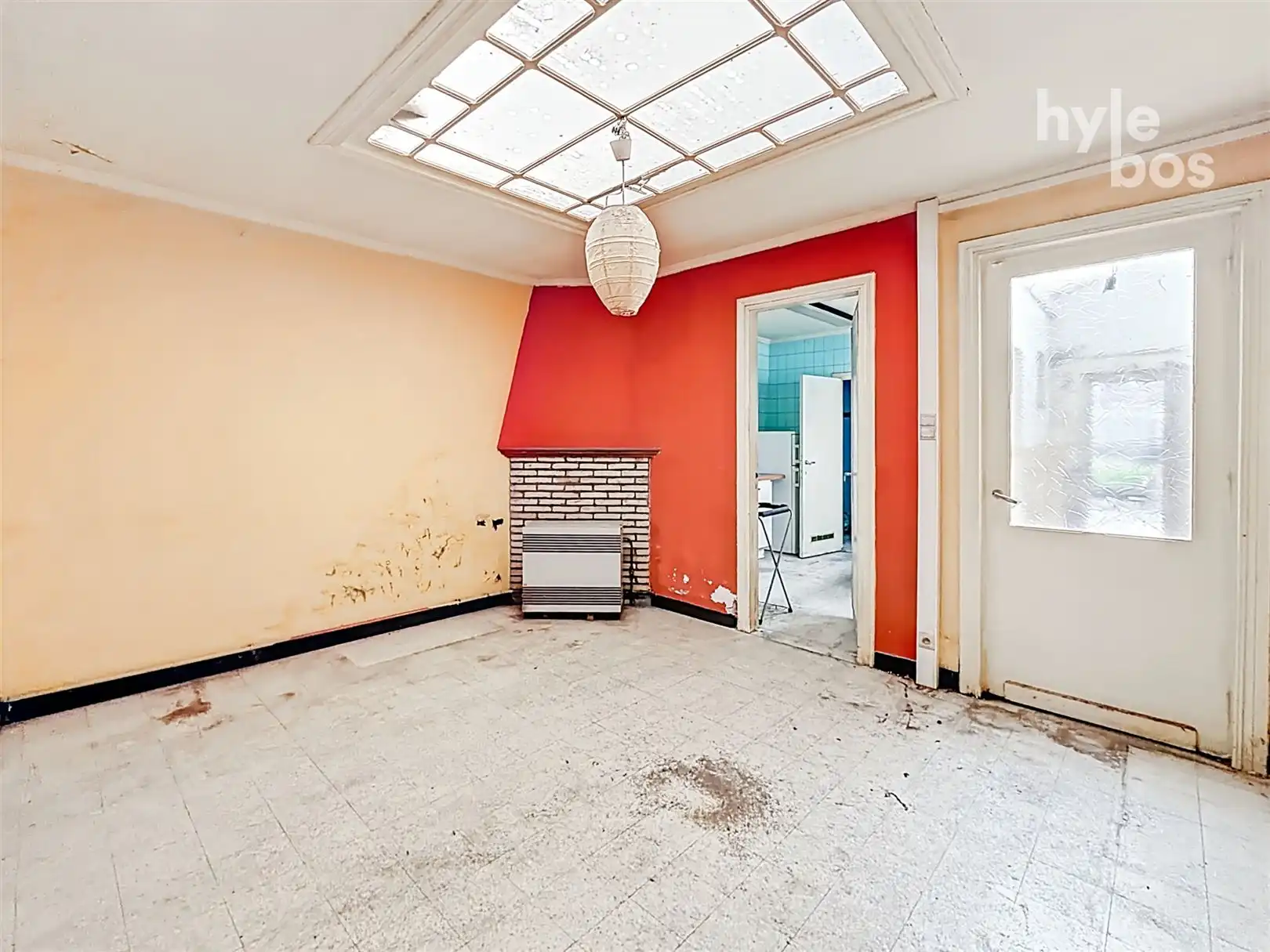 Te renoveren woning met tuin op uitstekende ligging foto 5