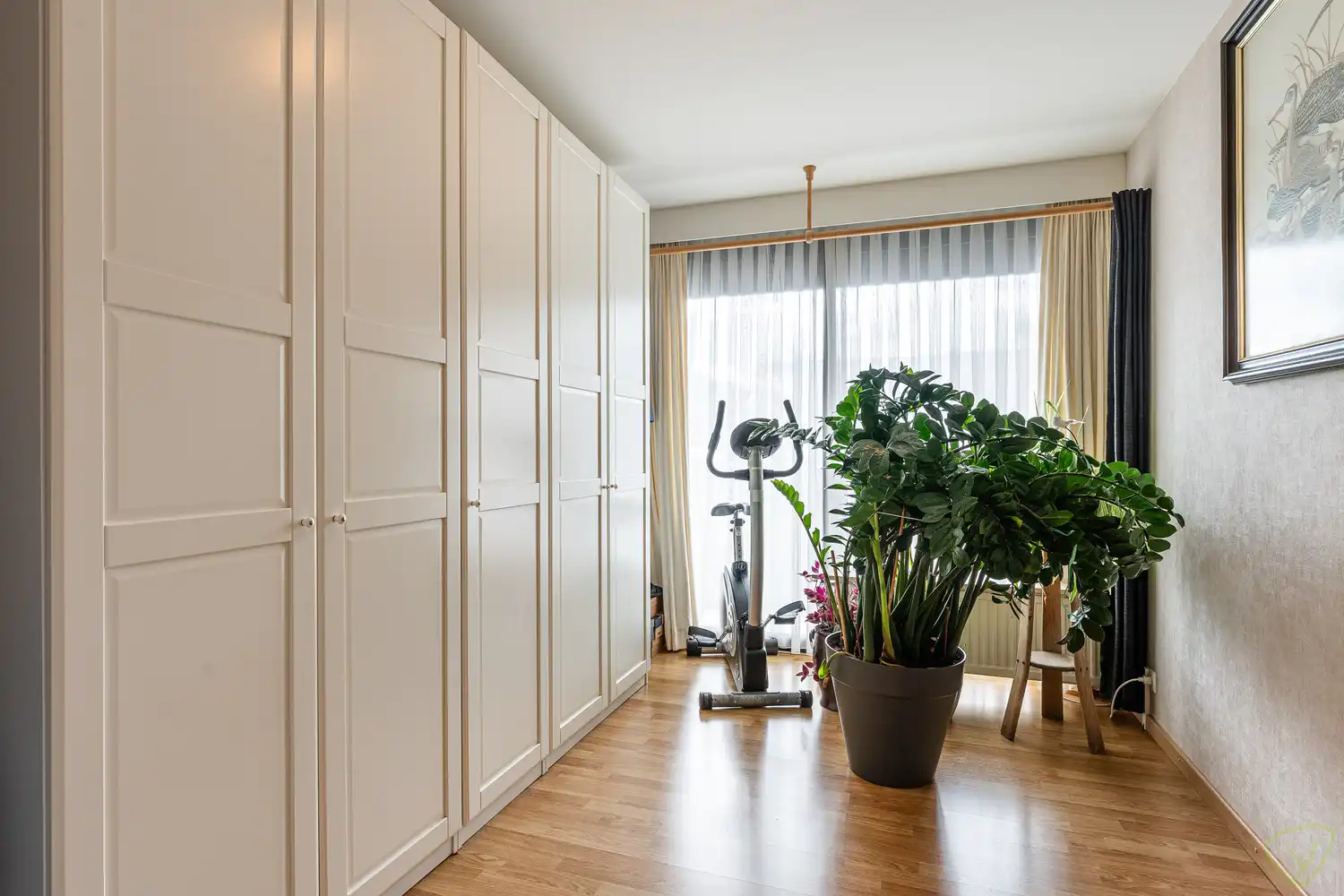 Prachtig en ruim hoekappartement in een rustige residentie nabij de Markt van Eeklo! foto 16