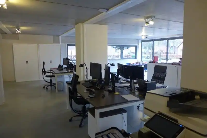 Commerciële ruimte te huur foto 4