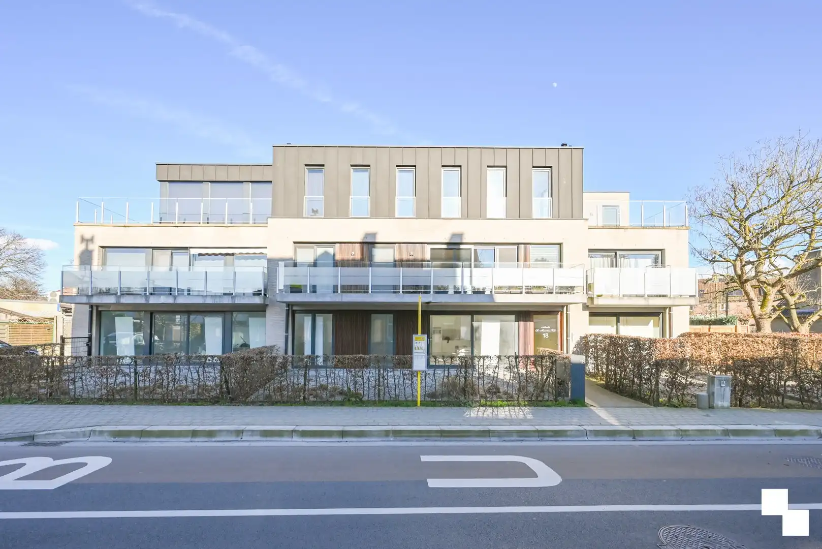 Energiezuinig penthouse met zonneterras te Izegem foto 2