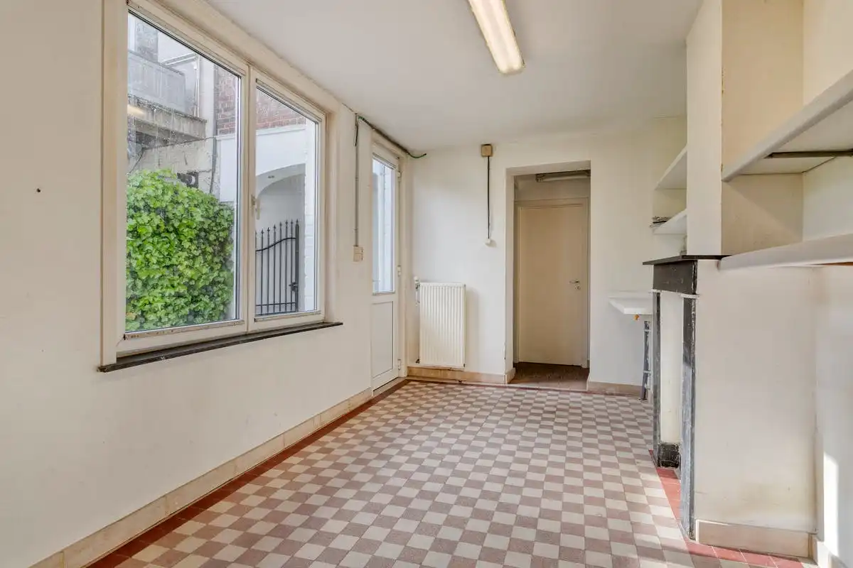 Bel-etage met 2 slaapkamers te koop op de Dam te Kortrijk! foto 13