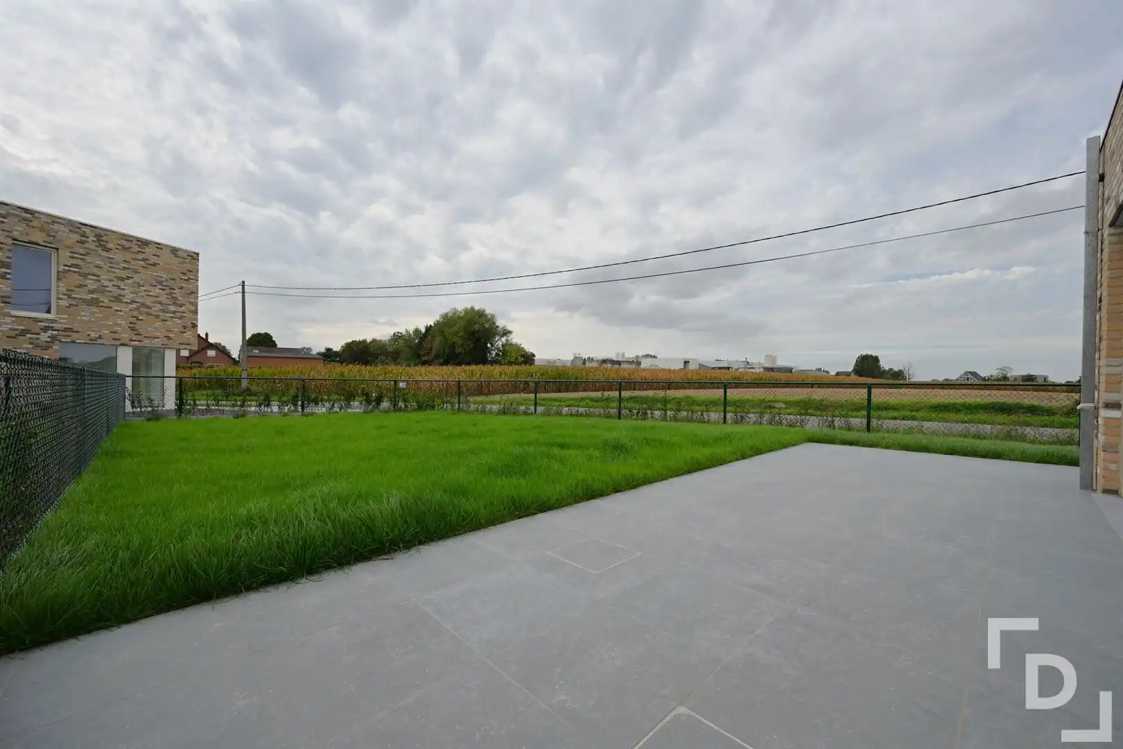 Afgewerkte nieuwbouwwoning te huur in hartje Proven. foto 13