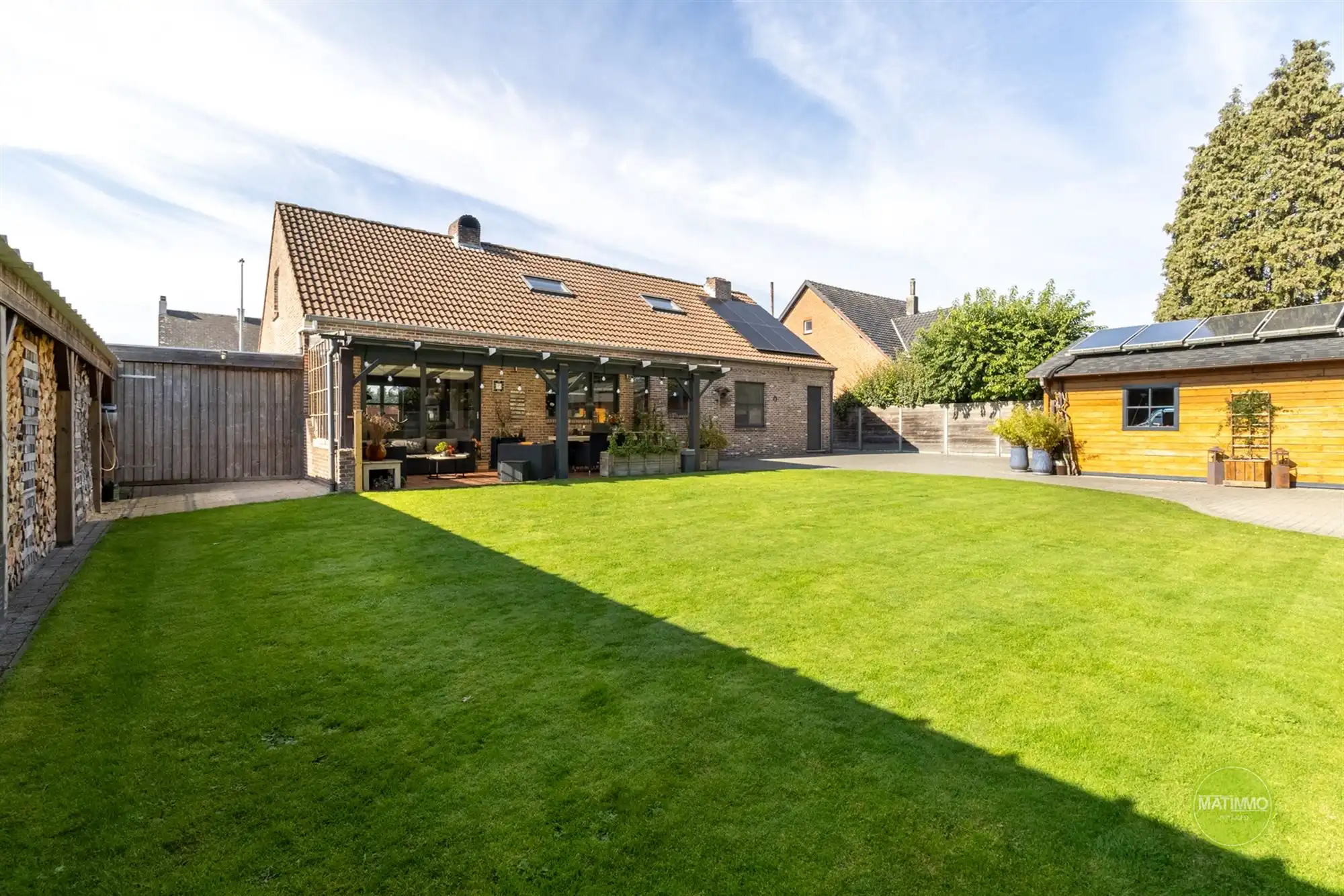 Ruime gezinswoning op een perceel van 780 m2 in Dessel foto 2