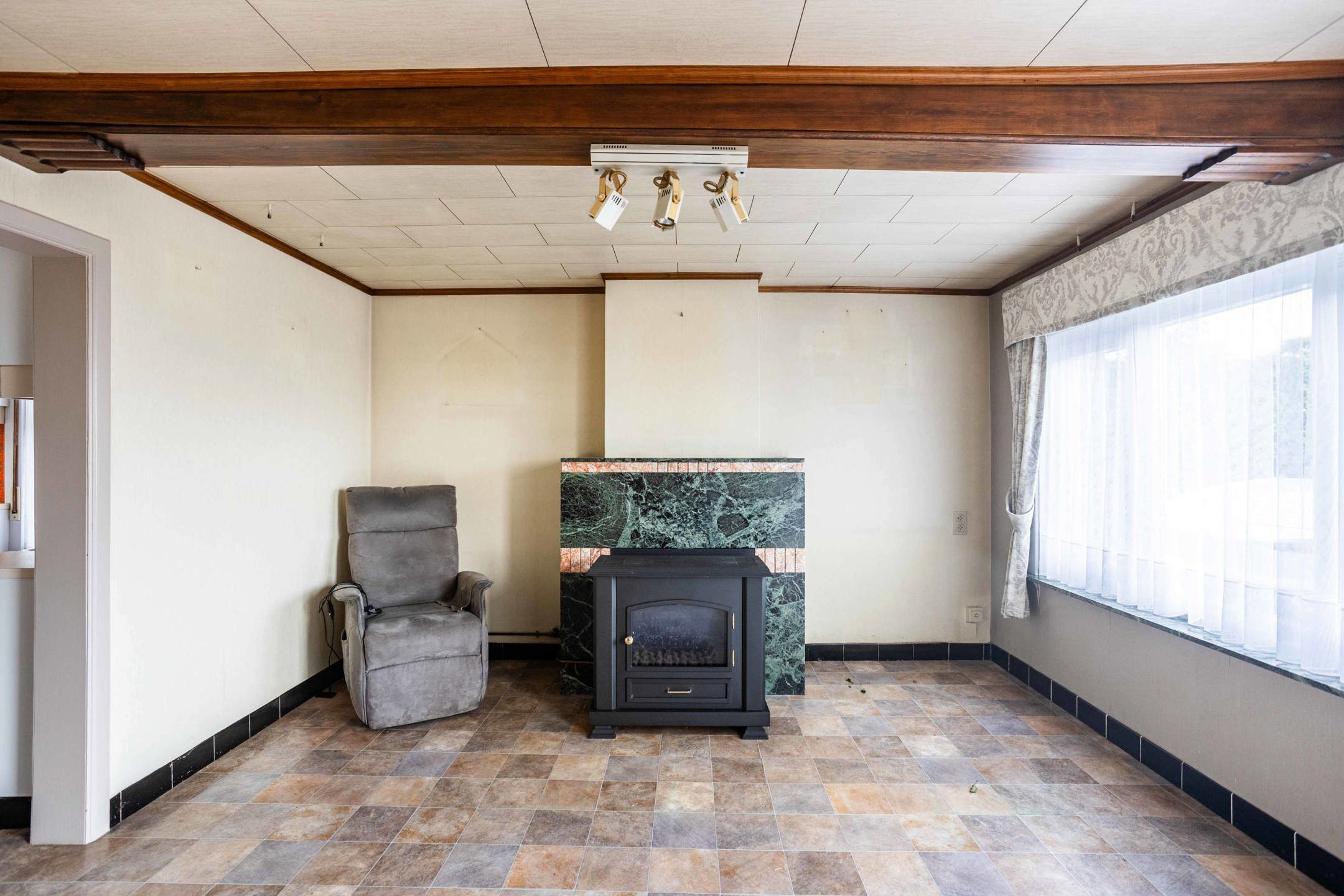 Uniek gelegen renovatieproject in het charmante Mullem foto 6