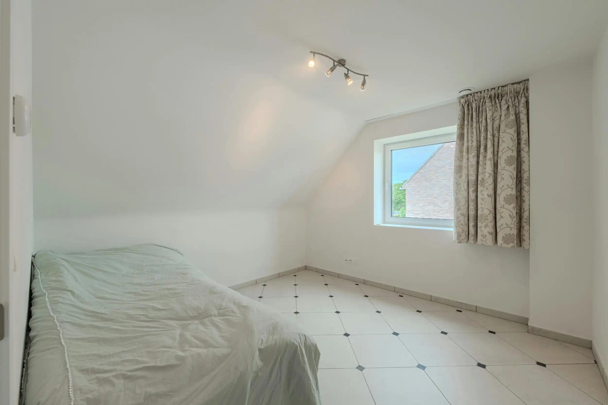 Energiezuinig huis te koop in Sint-jan met drie kamers foto 22