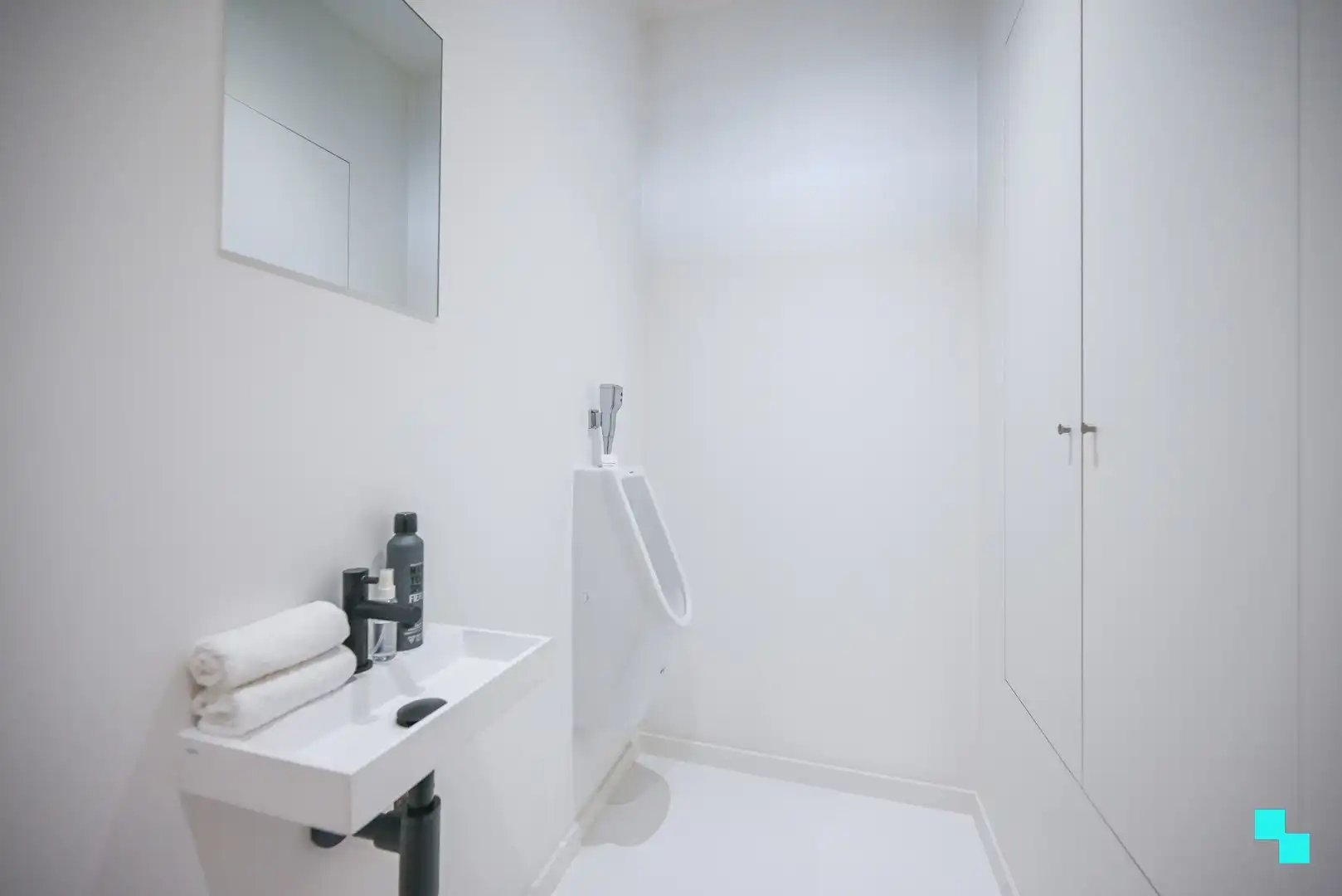 Exclusieve loft langs het water in Kortrijk! foto 28