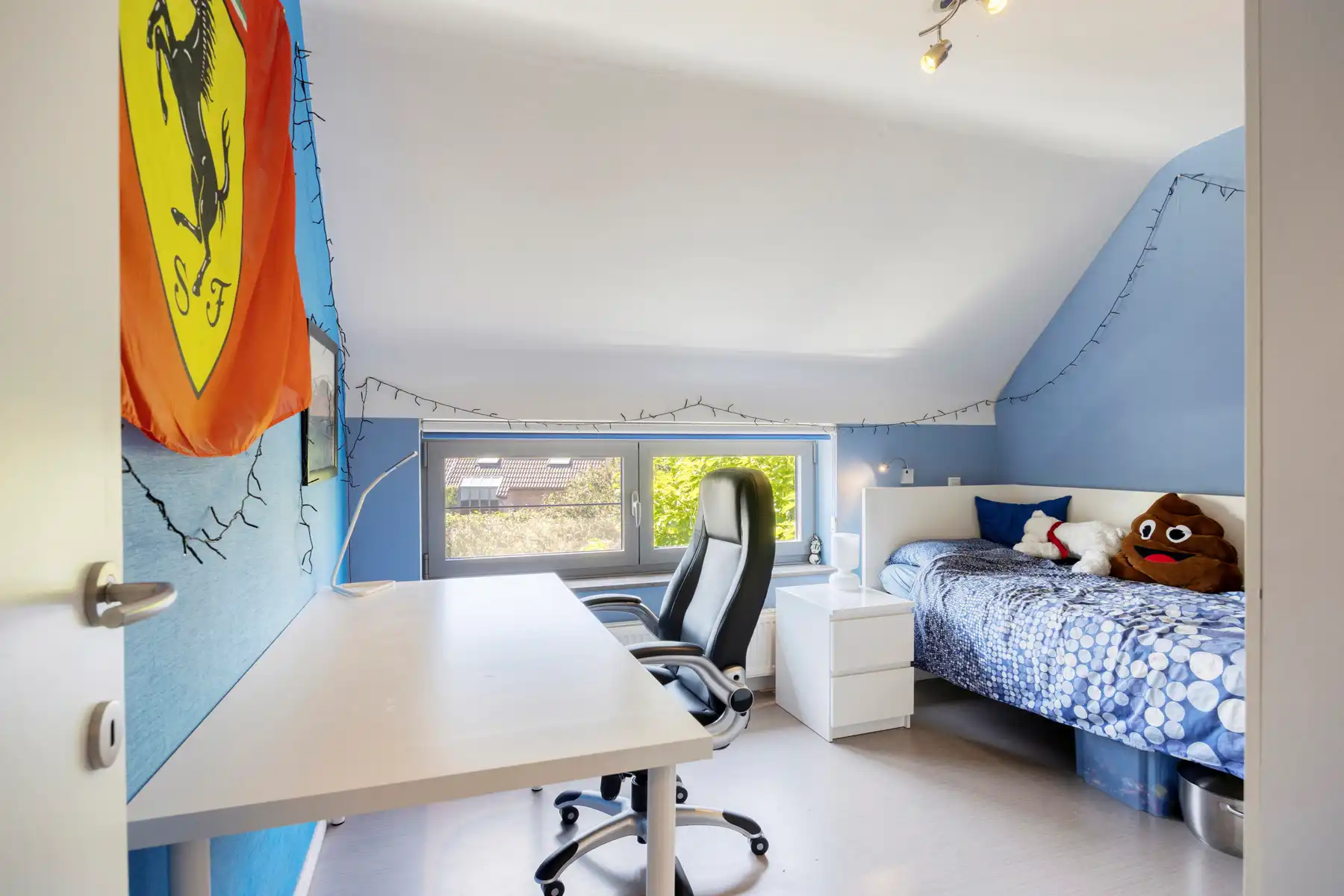 Instapklare HOB met 5 kamers + bureau, en aangename tuin! foto 20