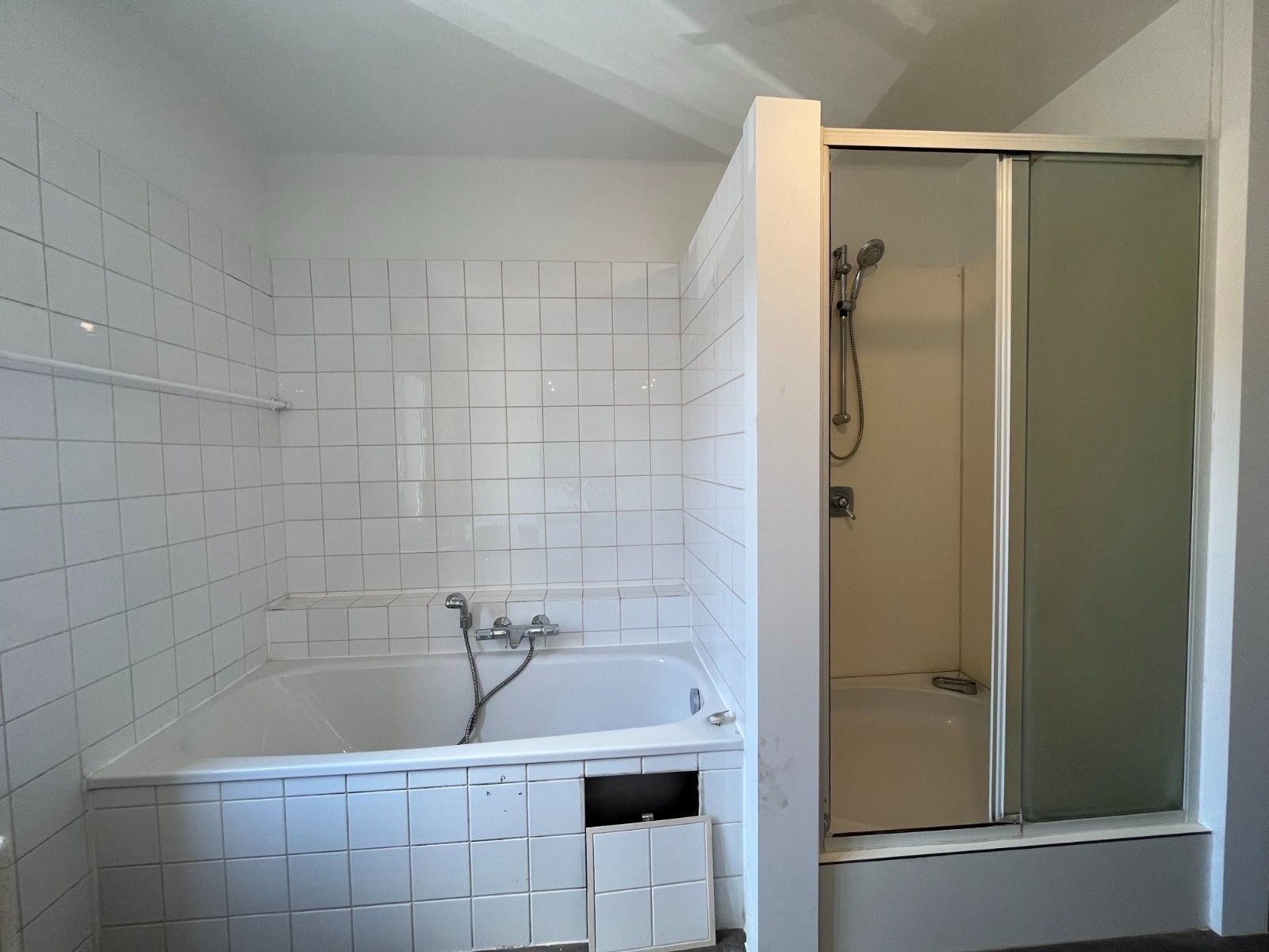 Te Huur: Karaktervolle, gerenoveerde woning met 6 slaapkamers in Kruisem foto 10