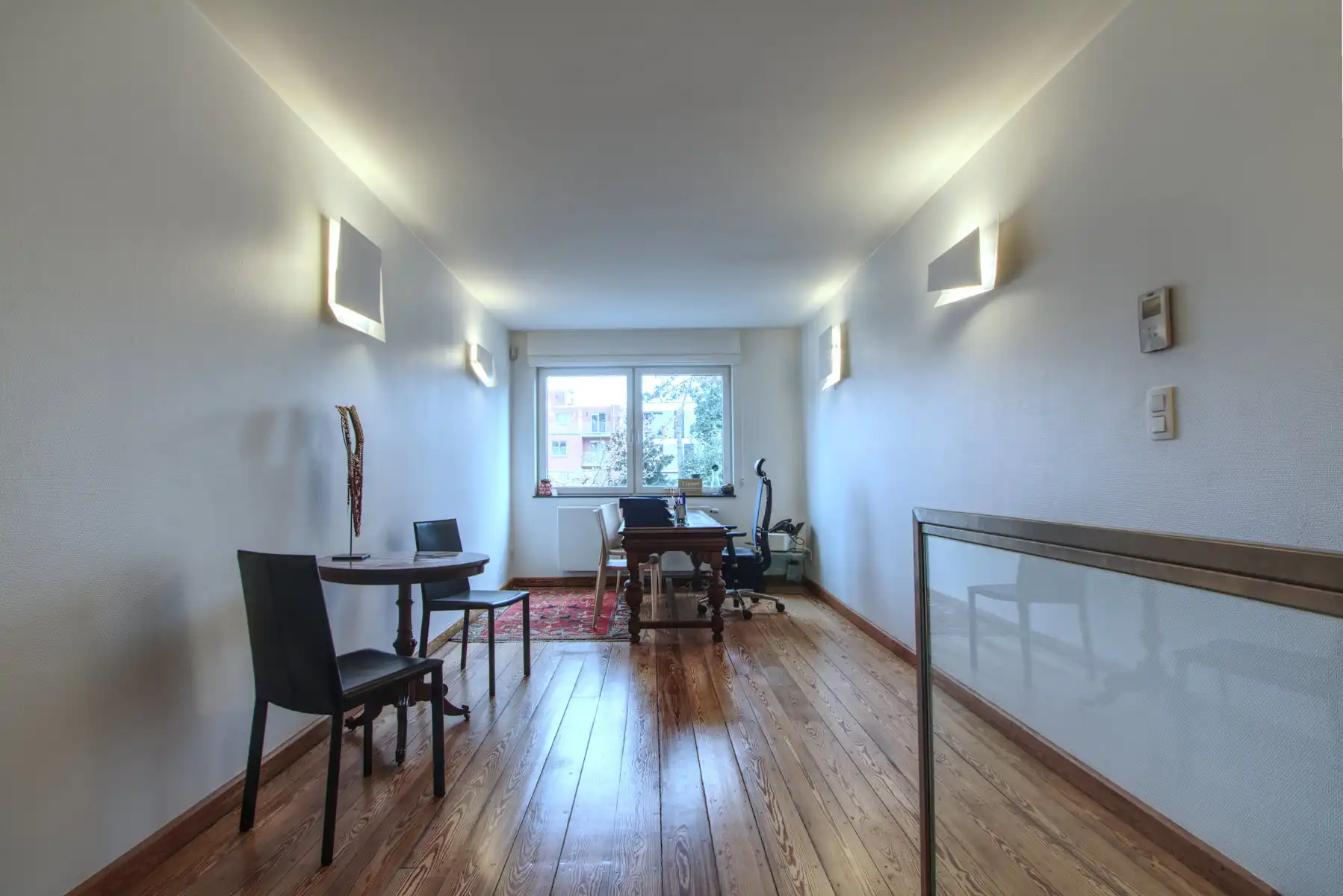 KANTOOR - 8 BURELEN - 16 tot 20 WERKPLAATSEN - PARKING MOG. foto 35