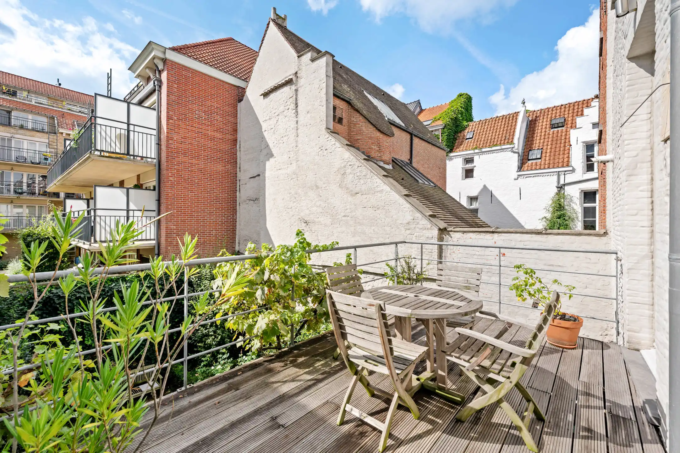 ANTWERPEN CENTRUM - Trapgevelhuis "De Rosenhoedt" met tuin foto 11