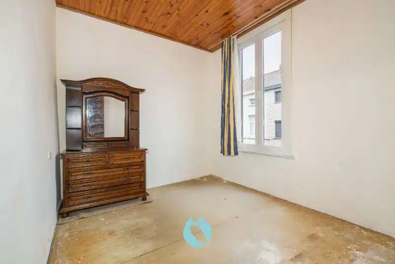 Woning met 4 à 5 slaapkamers en koer foto 9