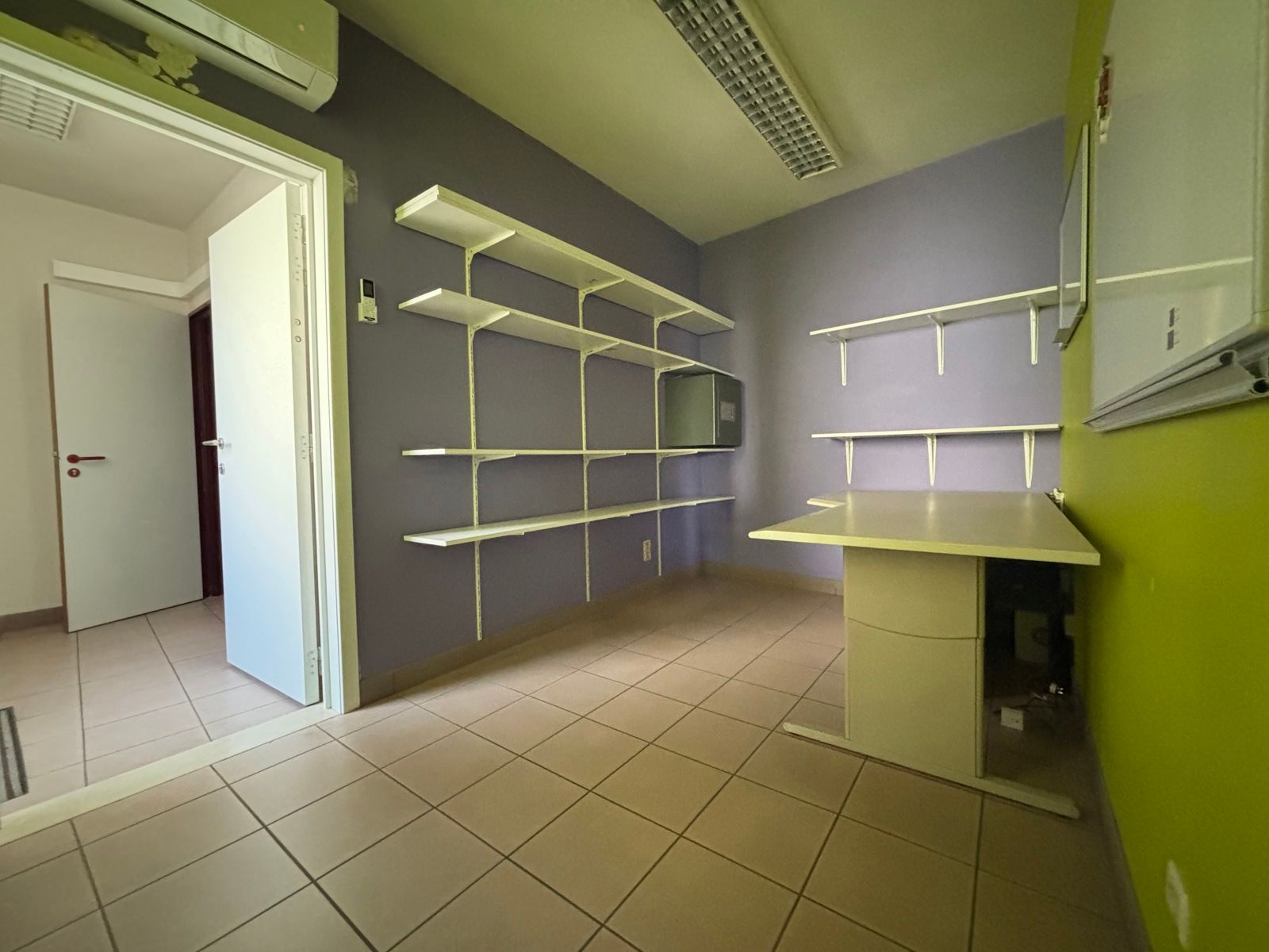 Handelsruimte te huur  foto 3