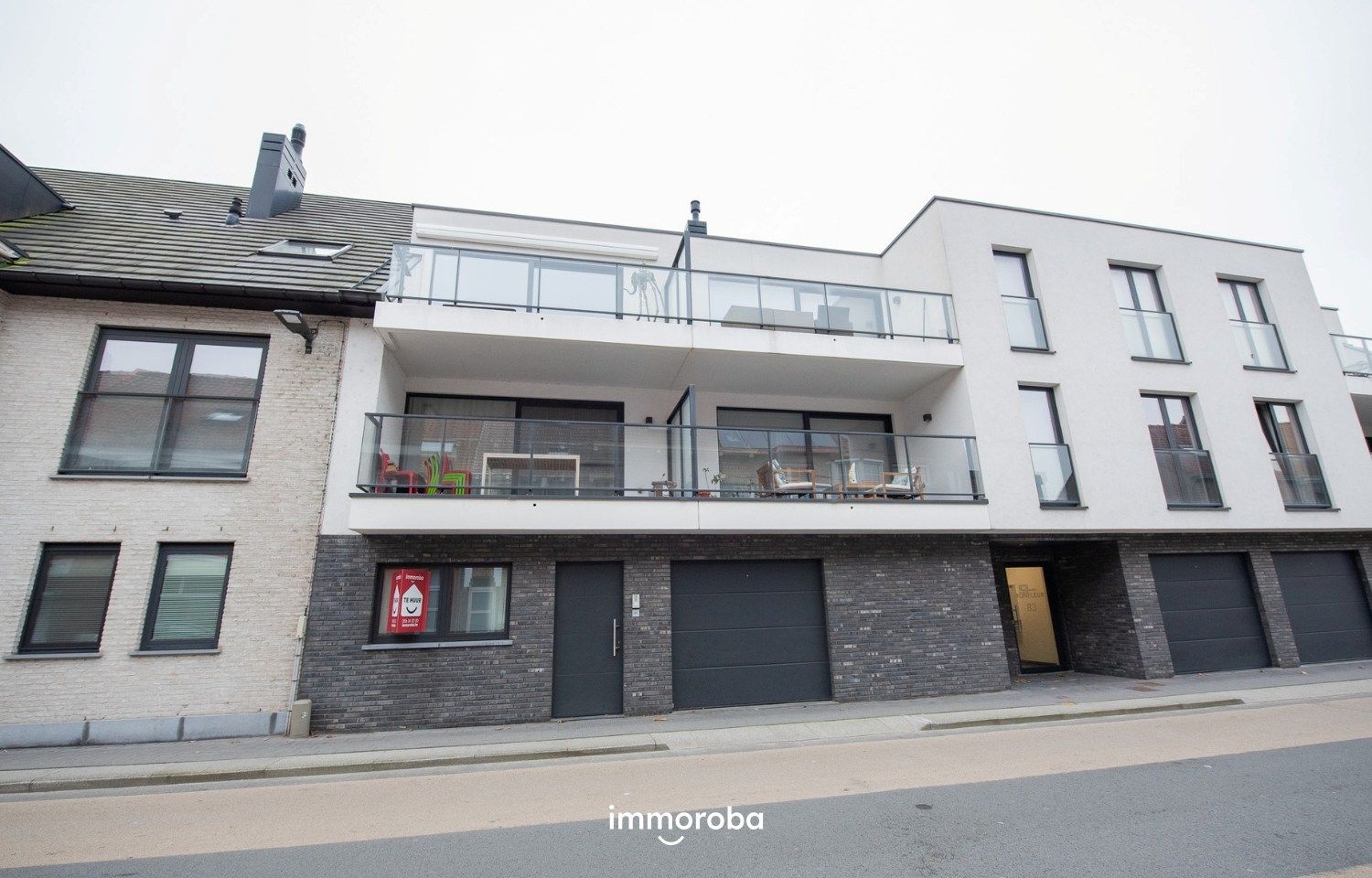 Recente benedenwoning te HUUR in centrum Waregem, 'Residentie Honfleur'. foto {{pictureIndex}}