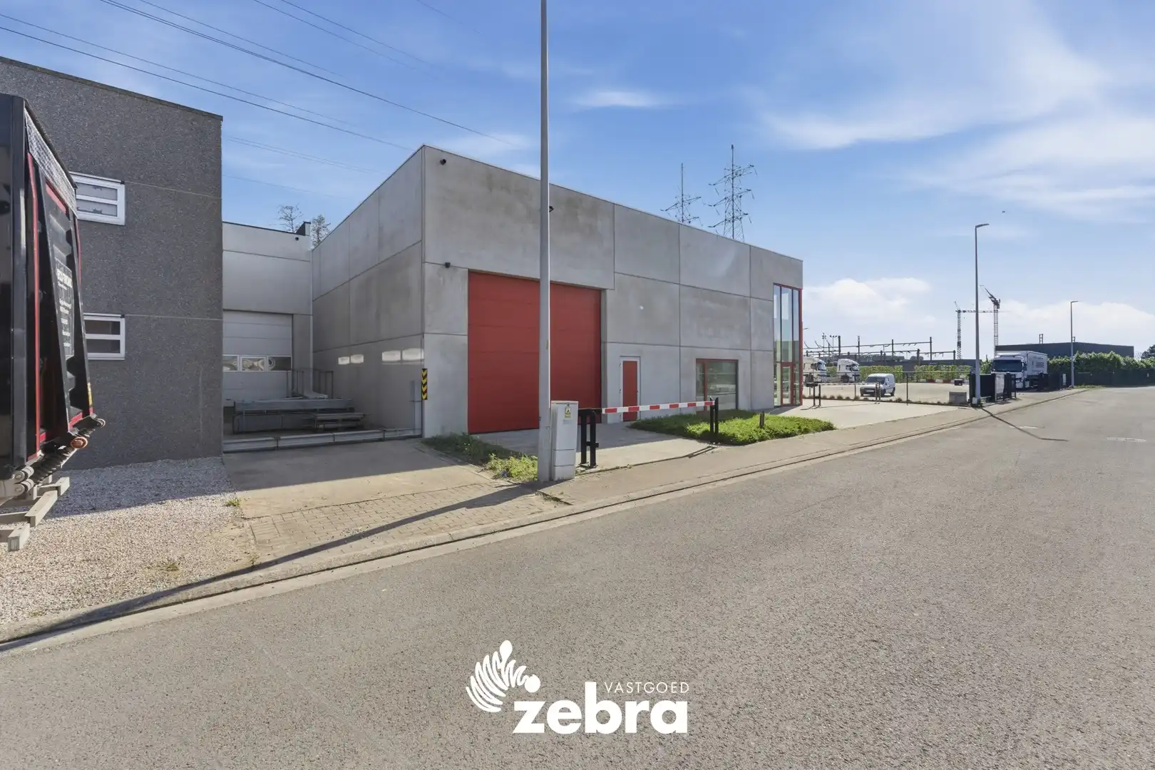 Recent bedrijfsgebouw op gunstige ligging te Roeselare! foto 24