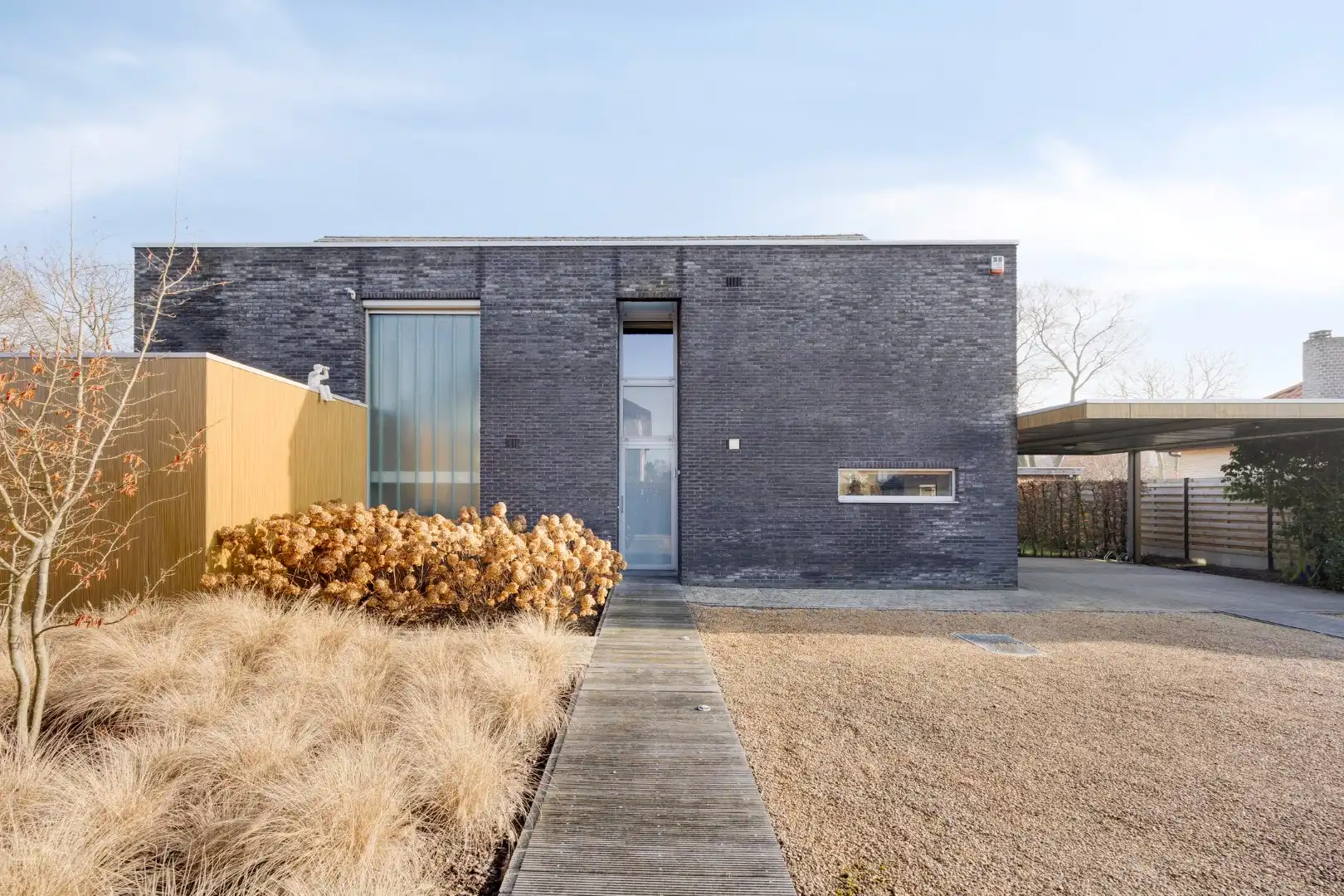 Moderne, ruim ingedeelde woning op een mooi perceel van 13 are met zwembad. foto 40