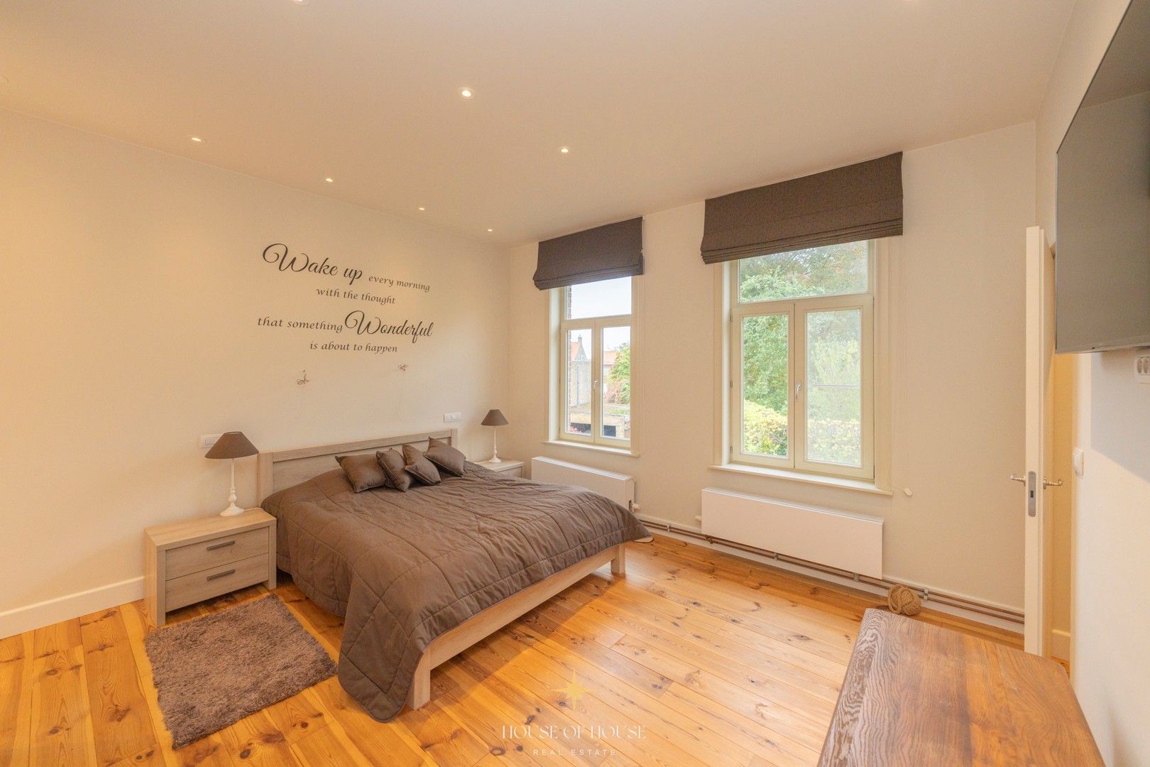 Sfeervolle pastoriewoning met uitzonderlijk potentieel zonder renovatieverplichting foto 17