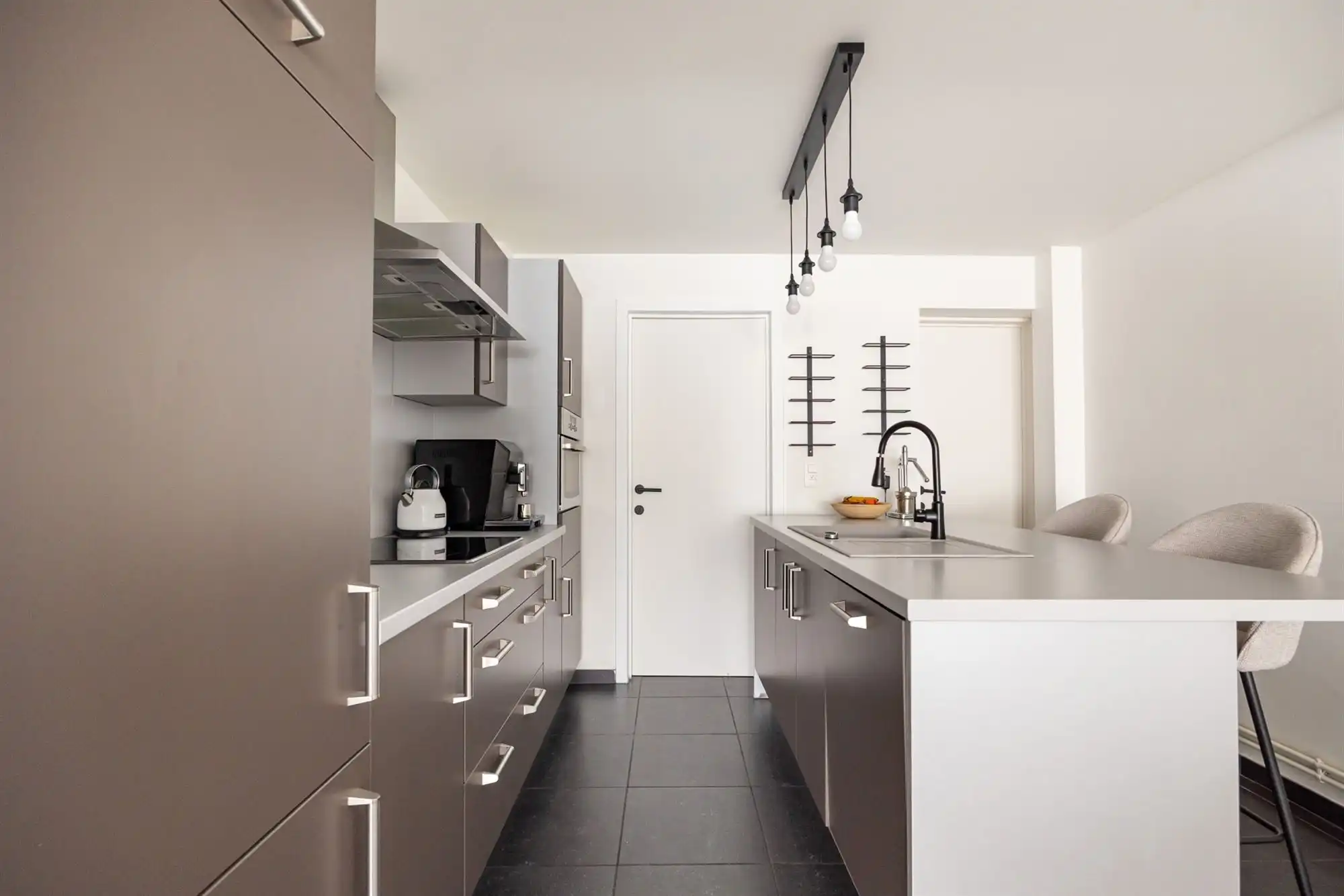 Instapklaar appartement met staanplaats foto 8