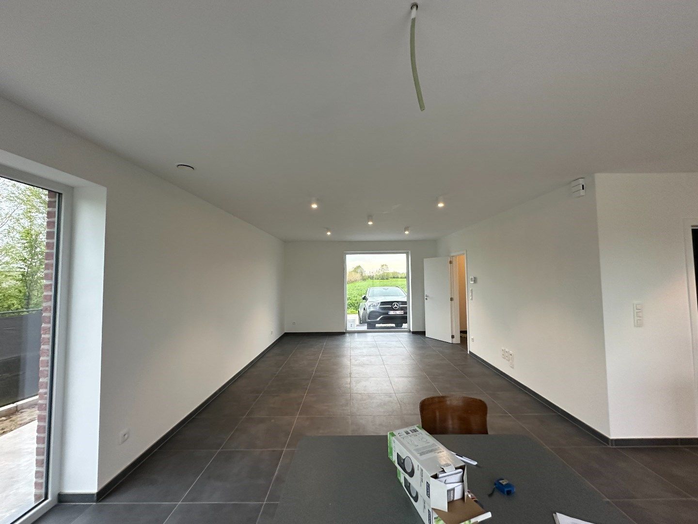 Rustig gelegen, vrijstaande nieuwbouwwoning op perceel van 519 m² foto 2