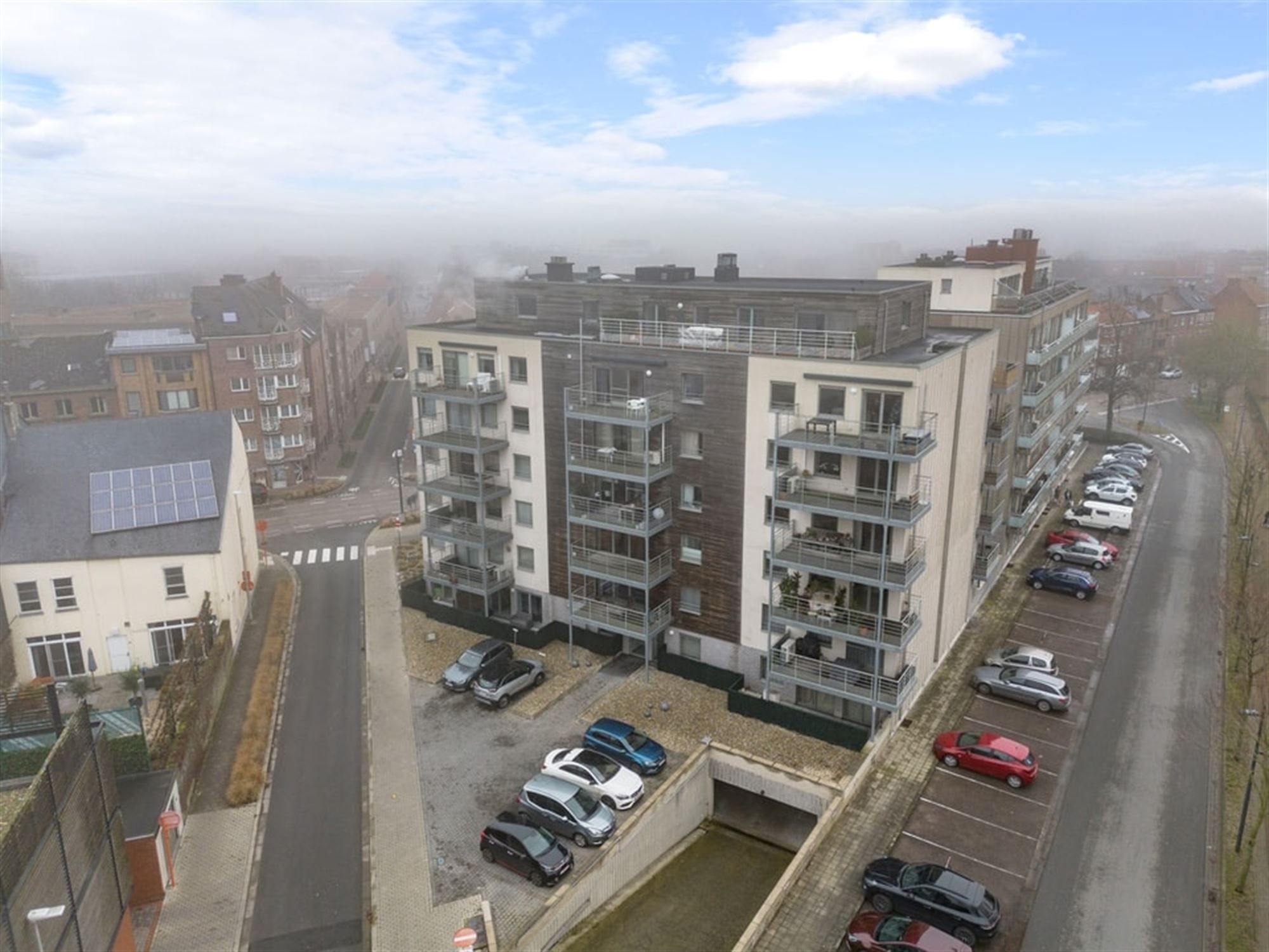 VERHUURD 1 SLK APPARTEMENT MET STAANPLAATS VLAKBIJ HET CENTRUM VAN SINT-TRUIDEN foto 24