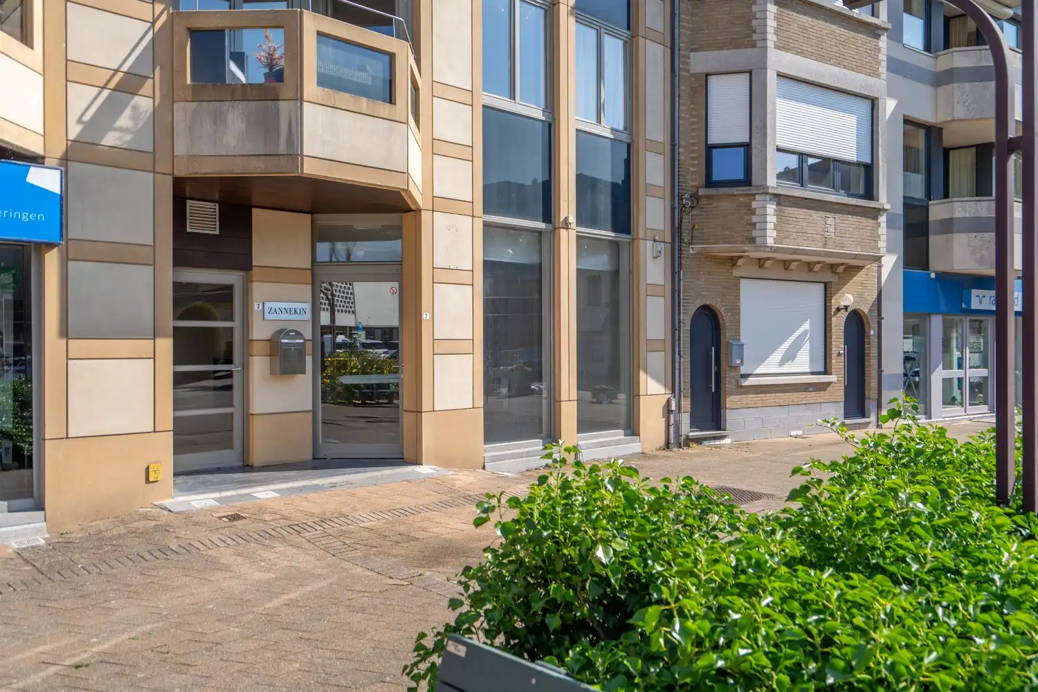 HANDELSRUIMTE CENTRUM VEURNE foto {{pictureIndex}}