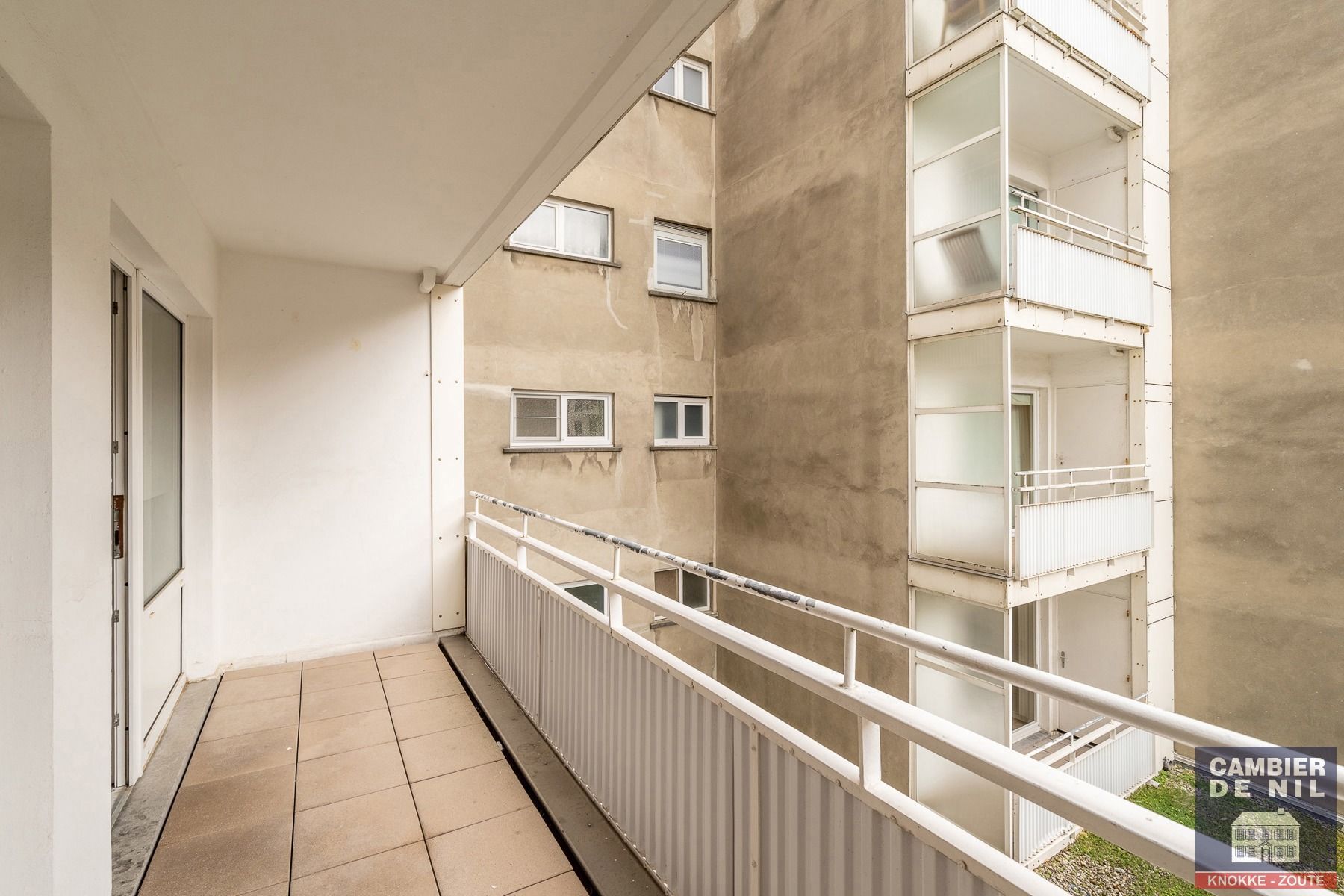 Lichtrijk, ongemeubeld, 3-slaapkamerappartement met frontaal zeezicht aan Albertplein – Hartje Zoute foto 27