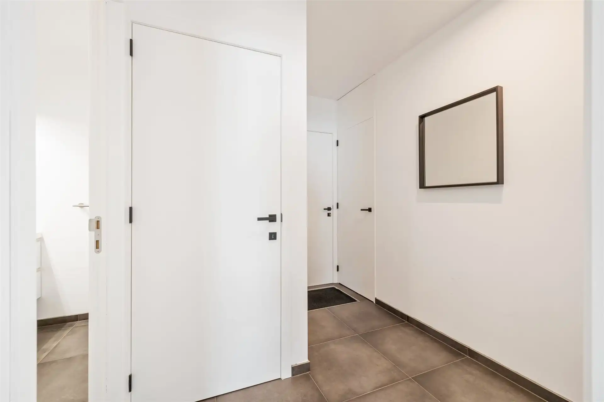 Prachtig 1-slaapkamer appartement in het hartje van Beveren foto 3