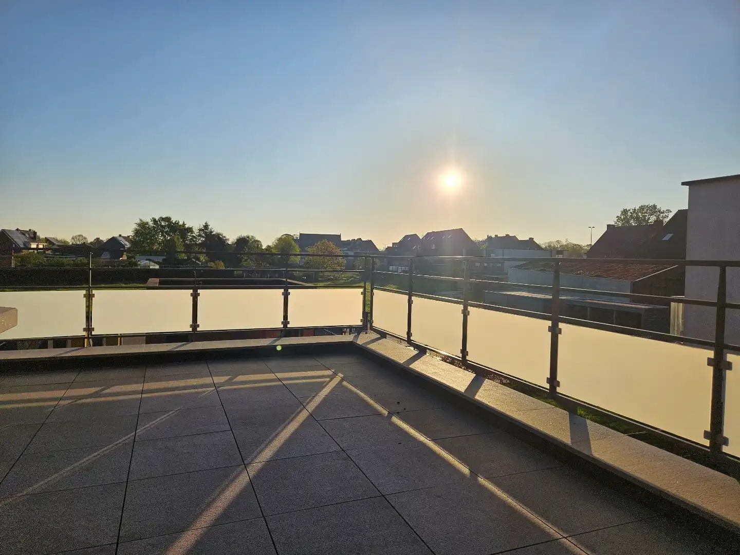 Duplexappartement met 2 slaapkamers en ruim terras in Geel-Punt! foto 10