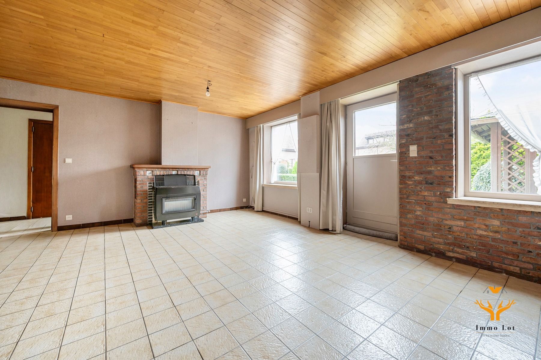Te renoveren woning met tuin in rustige buurt foto 6