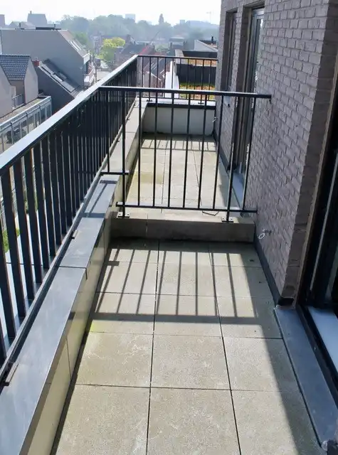 2-slpk-APP + ruime garage foto 5