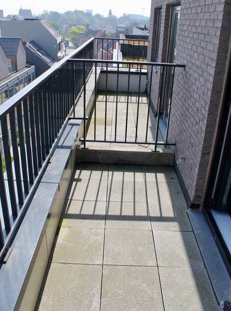 2-slpk-APP + ruime garage foto 5