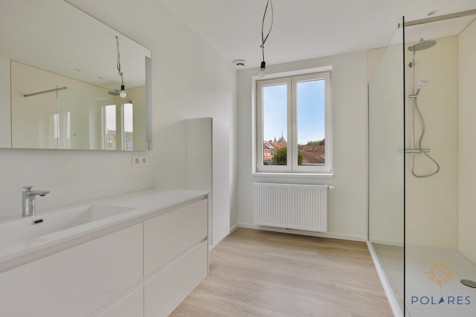 Gerenoveerde halfopen bebouwing op een uitstekende locatie. foto 14