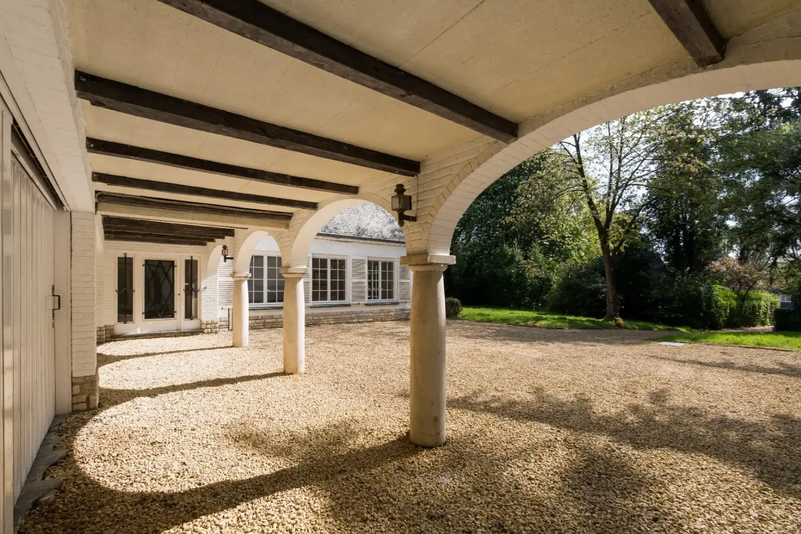 Een te moderniseren architecturale villa van ca. 700m² foto 5